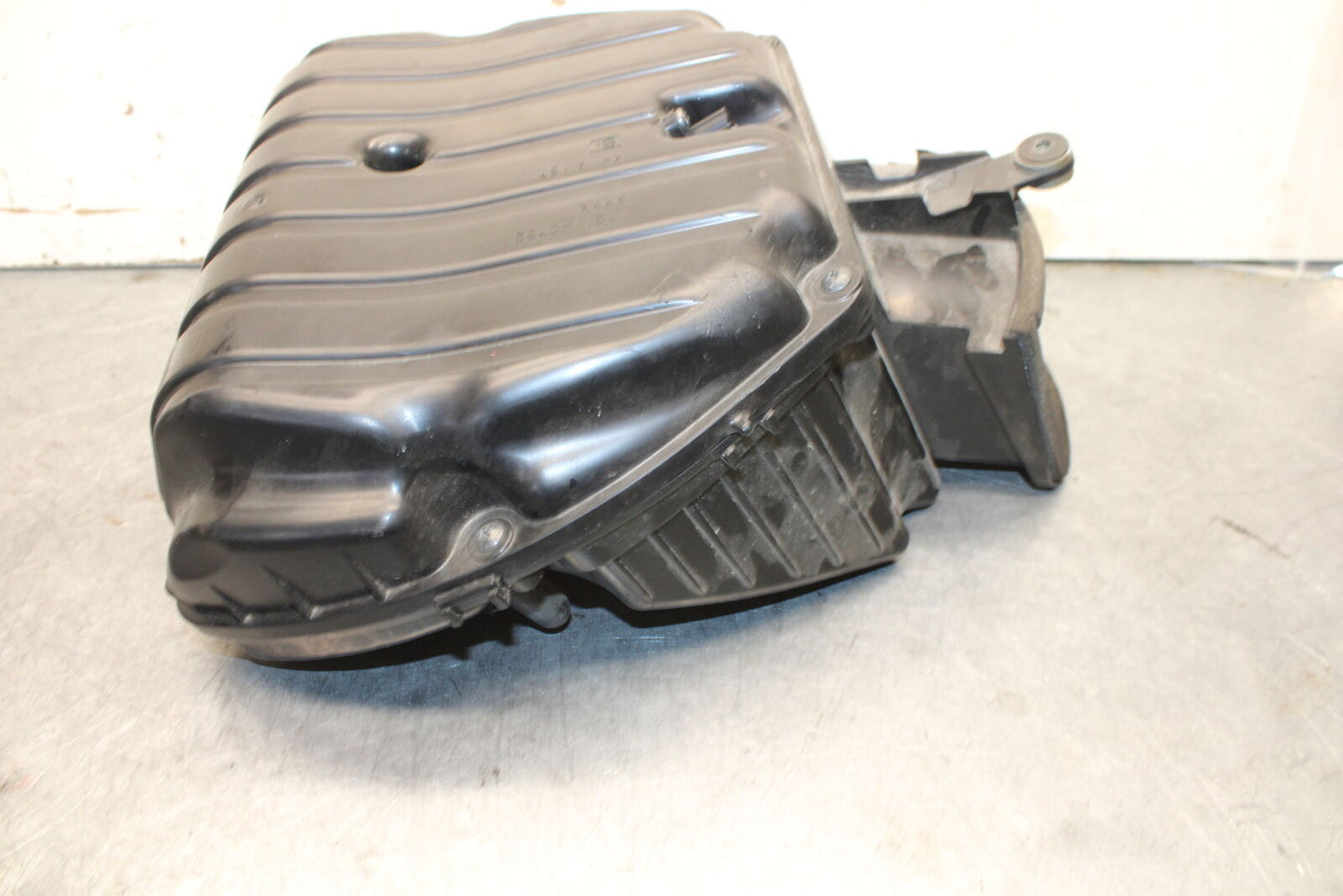 13-18 KAWASAKI NINJA ZX6R AIRBOX AIR INTAKE FILTER BOX BB682