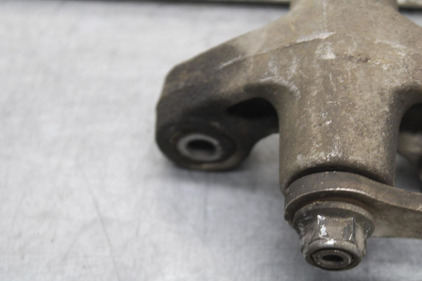 01-03 SUZUKI GSXR600 REAR DOGBONE SHOCK LINKAGE LINK 62600-35870 BB633