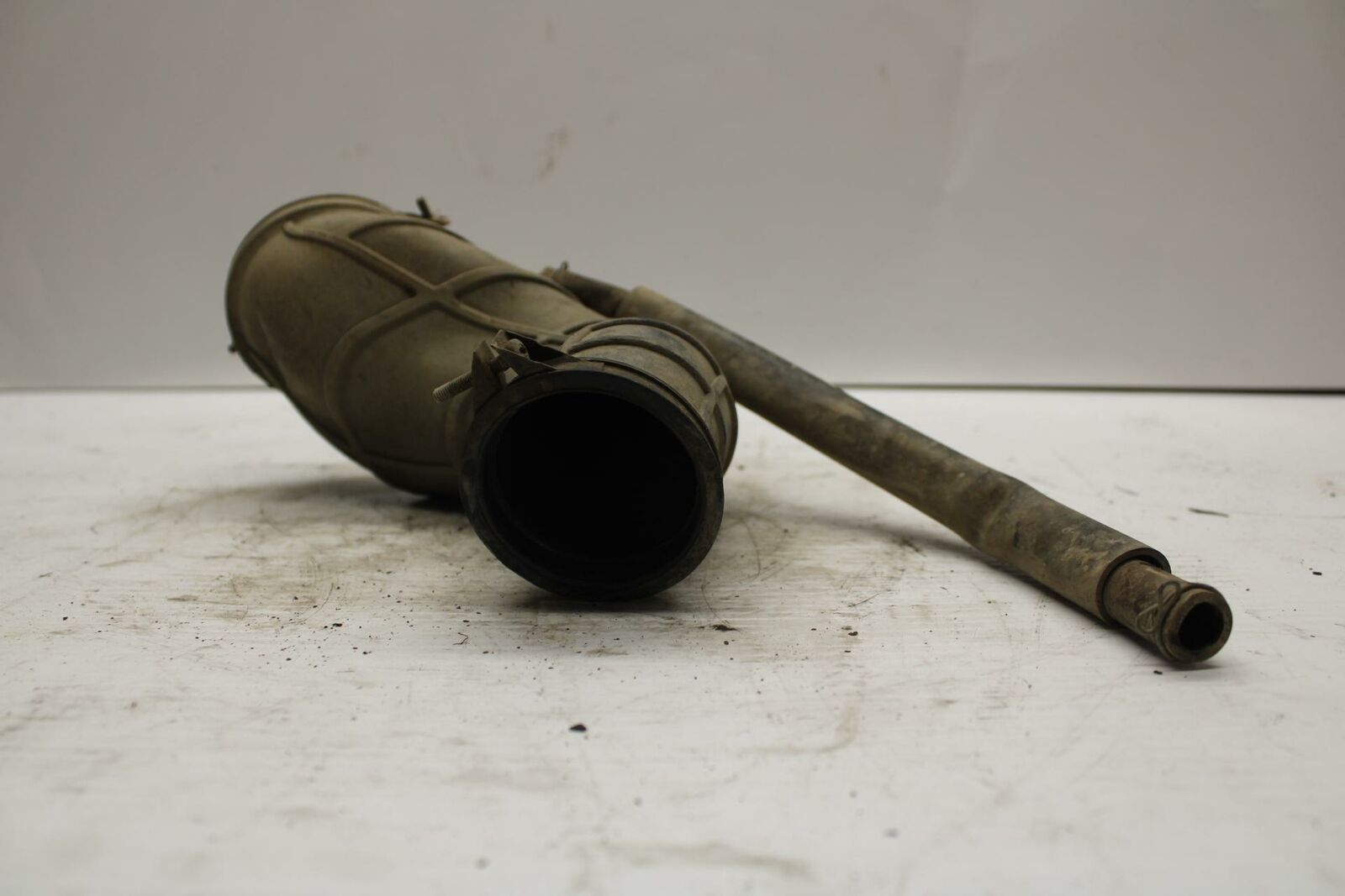 03-06 SUZUKI QUADSPORT Z400 AIR INTAKE INLET DUCT 13881-07G00 13891-07G00 BB256