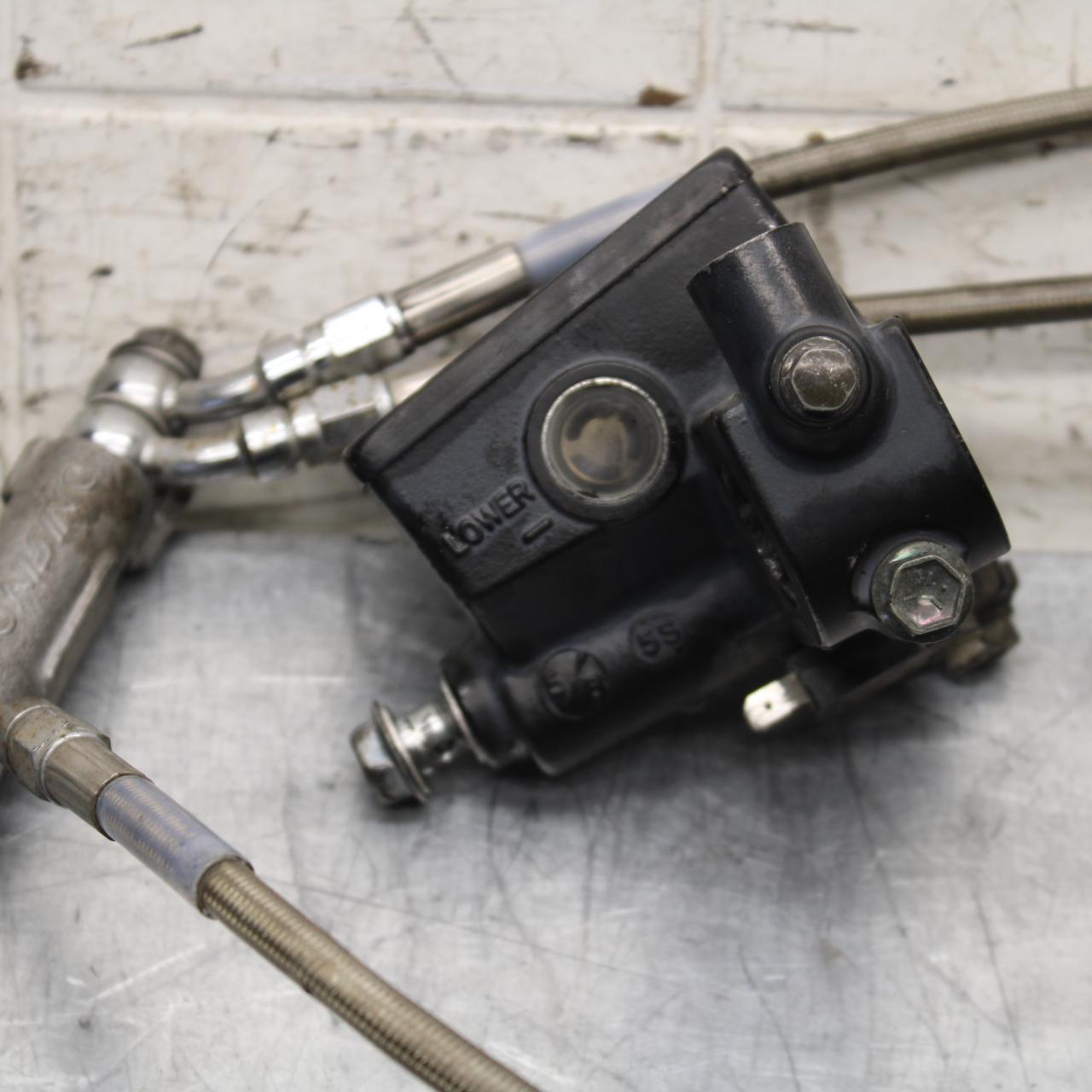 1997 Suzuki Bandit 1200 GSF1200S FRONT BRAKE MASTER CYLINDER BB559