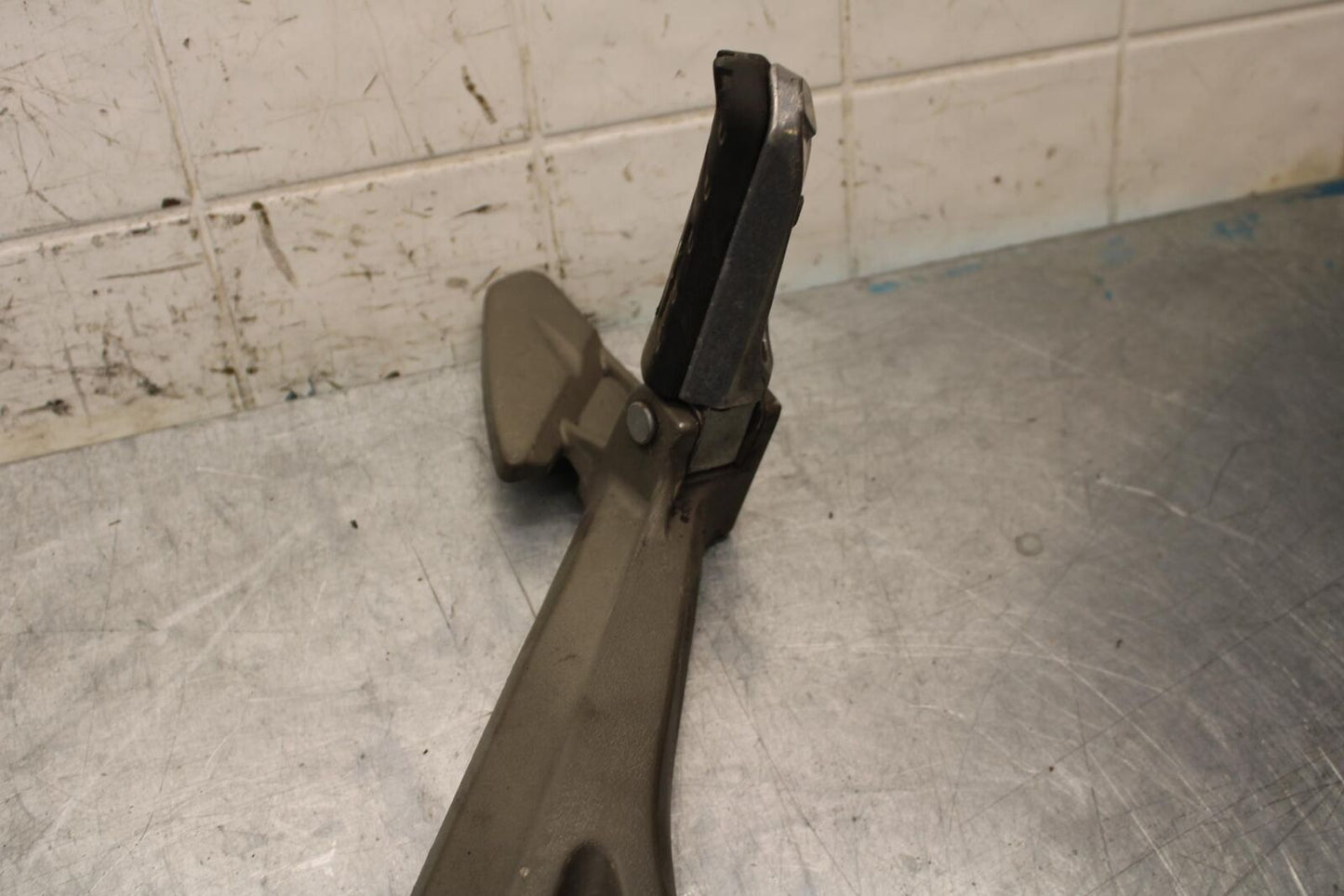 2008 Aprilia Shiver 750 SL750 LEFT REARSET REAR INCLUDING REAR PEG BB551