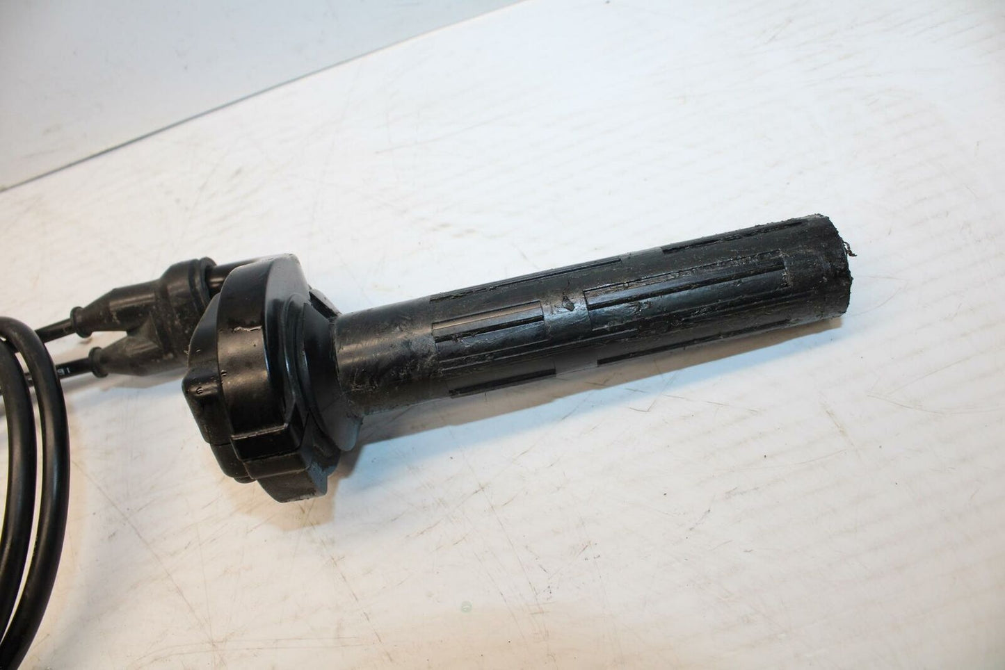03-11 SUZUKI SV650A THROTTLE CABLE LINE HOUSING GUIDE BB290