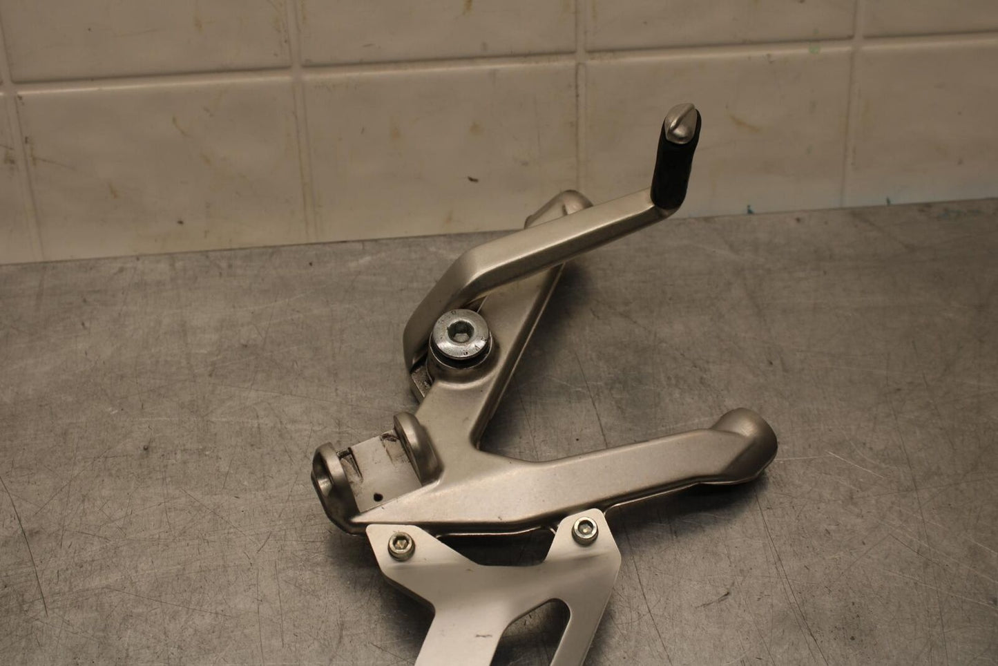 2013 Ducati 1199 Panigale LEFT REARSET REAR SET DRIVER FOOT PEG REST STOP BB581