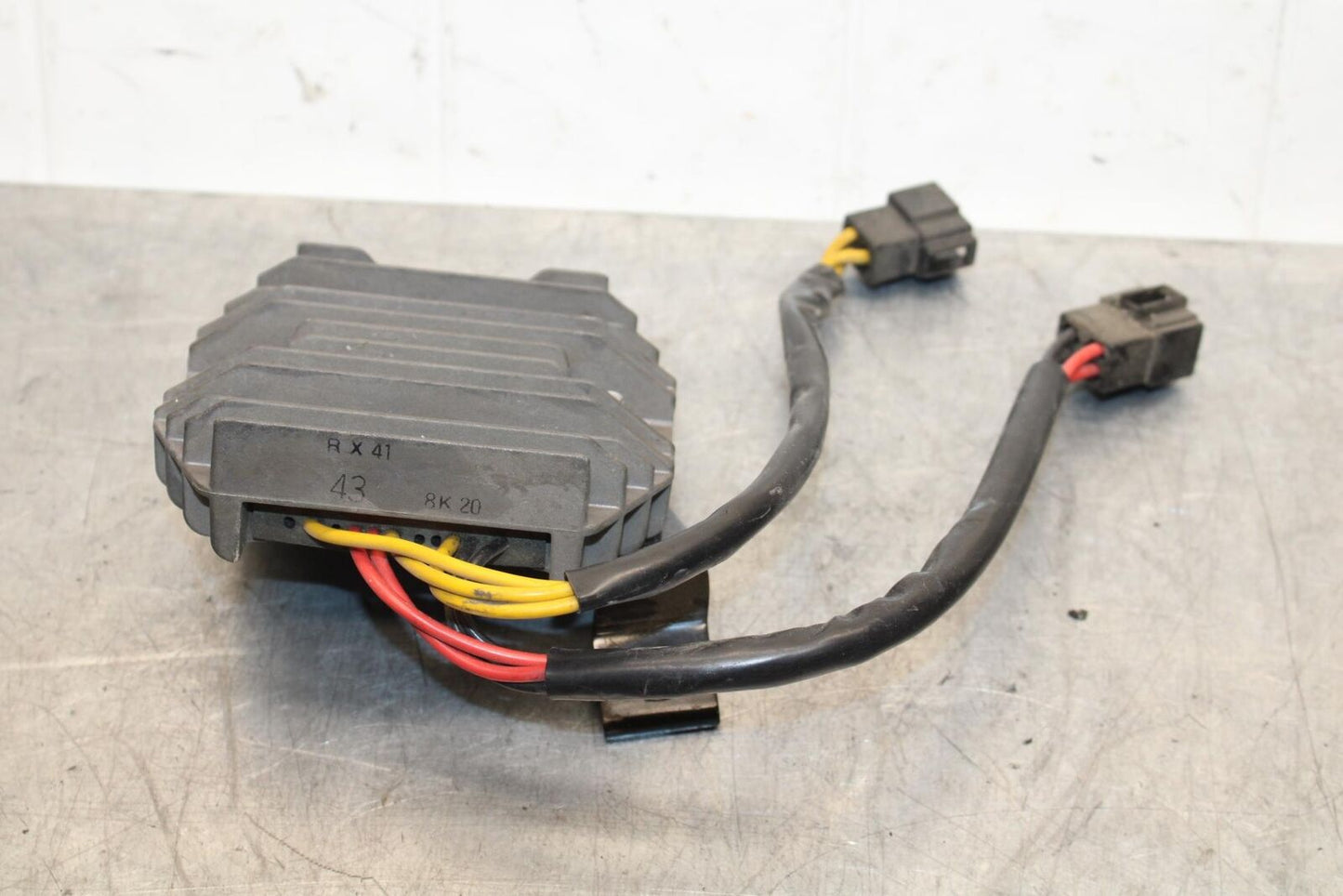 2009 Triumph Daytona 675 RECTIFIER VOLTAGE REGULATOR T1304040 BB584