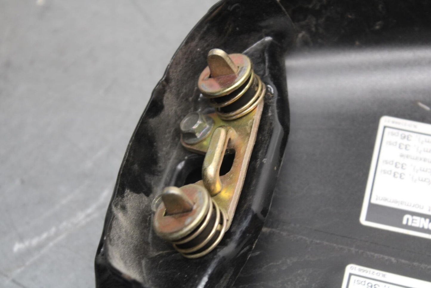 93-07 YAMAHA VMAX 1200 GAS TANK CAP COVER TRIM PANELCOWL FAIRING BB634