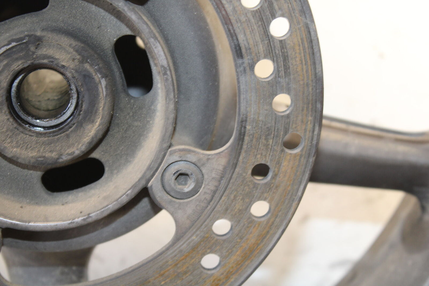 07-08 TRIUMPH DAYTONA 675 REAR WHEEL BACK RIM BB685