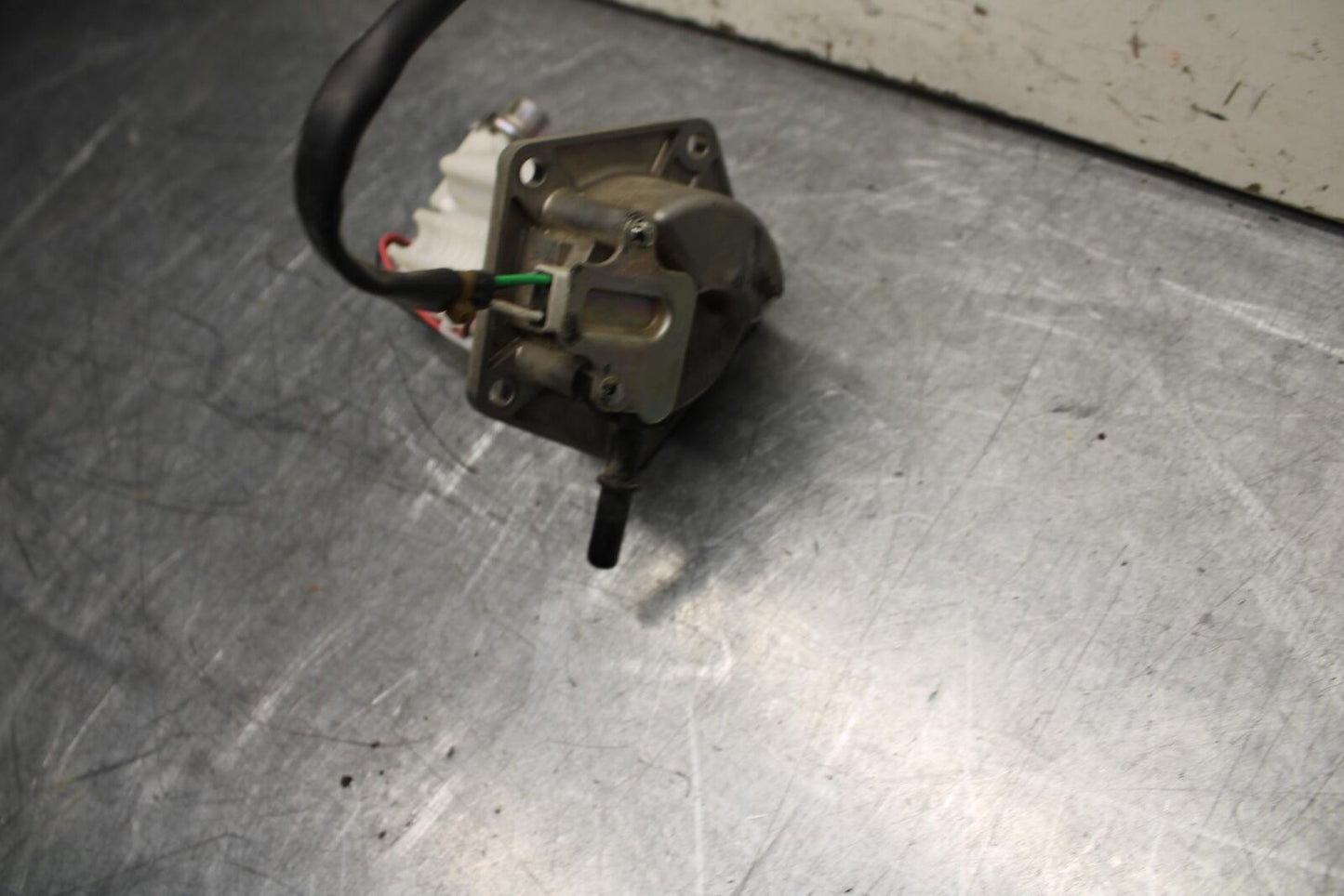 16-18 KTM 690 DUKE FUEL PUMP GAS PETROL SENDER UNIT BB631