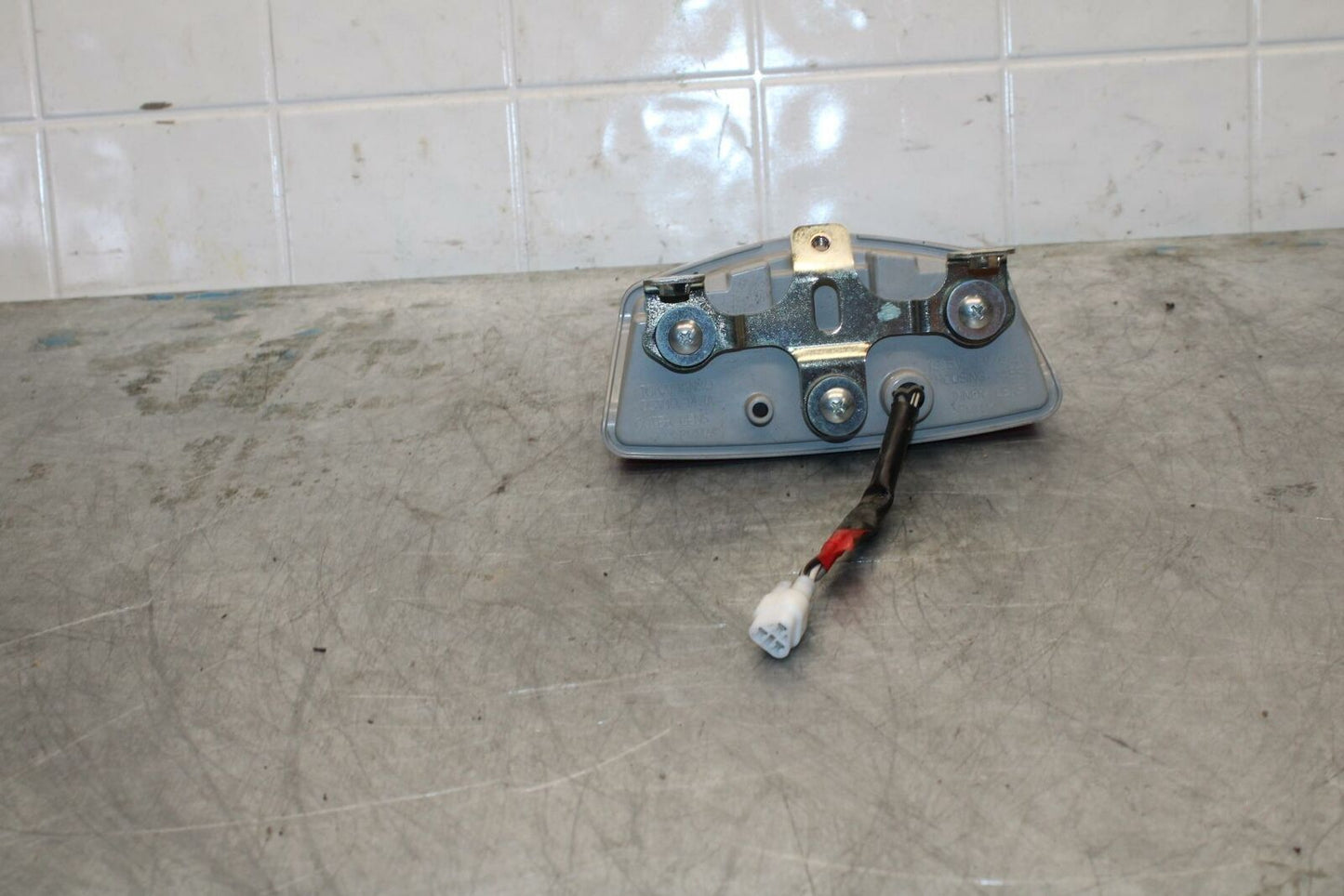 2012 Suzuki GSXR600 REAR TAIL TAILLIGHT BACK BRAKE LIGHT BB417