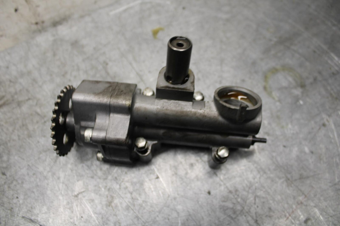 2007 Suzuki GSXR600 ENGINE MOTOR OIL PUMP 16400-01H00 BB540