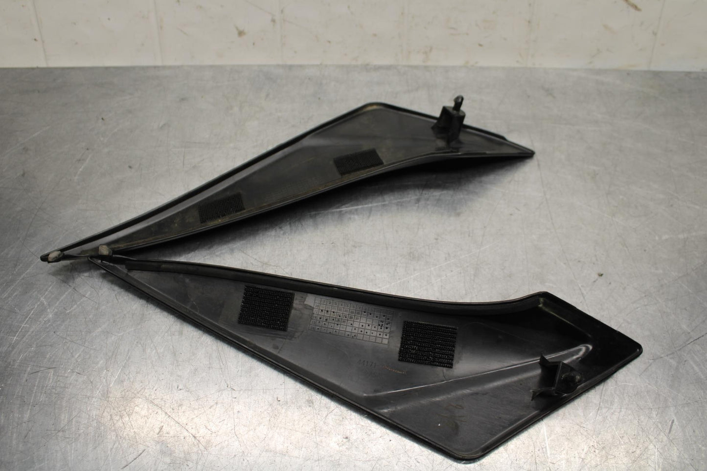 2015 Suzuki GSXR750 RIGHT LEFT GAS FUEL TANK PANELS COVERS TRIM SET BB595