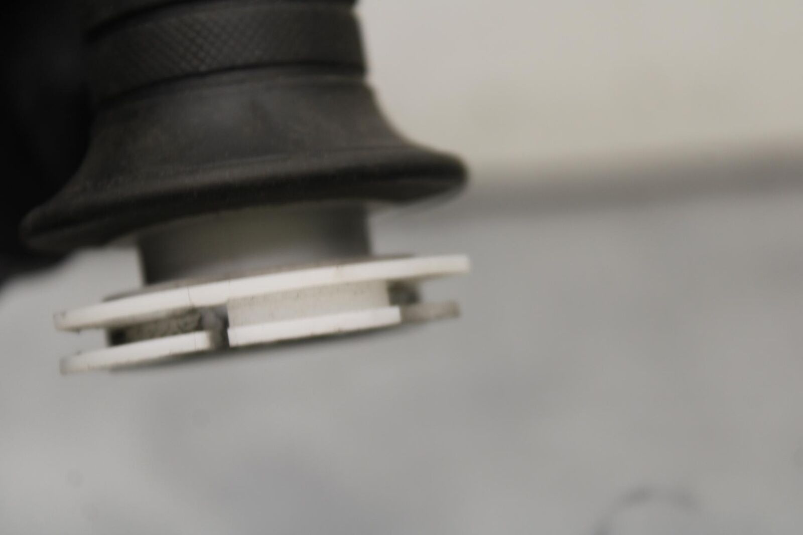 01-03 SUZUKI GSXR600 RIGHT THROTTLE GRIP BB633