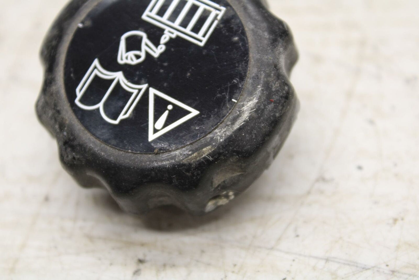 07-16 TRIUMPH STREET TRIPLE RADIATOR CAP BB356