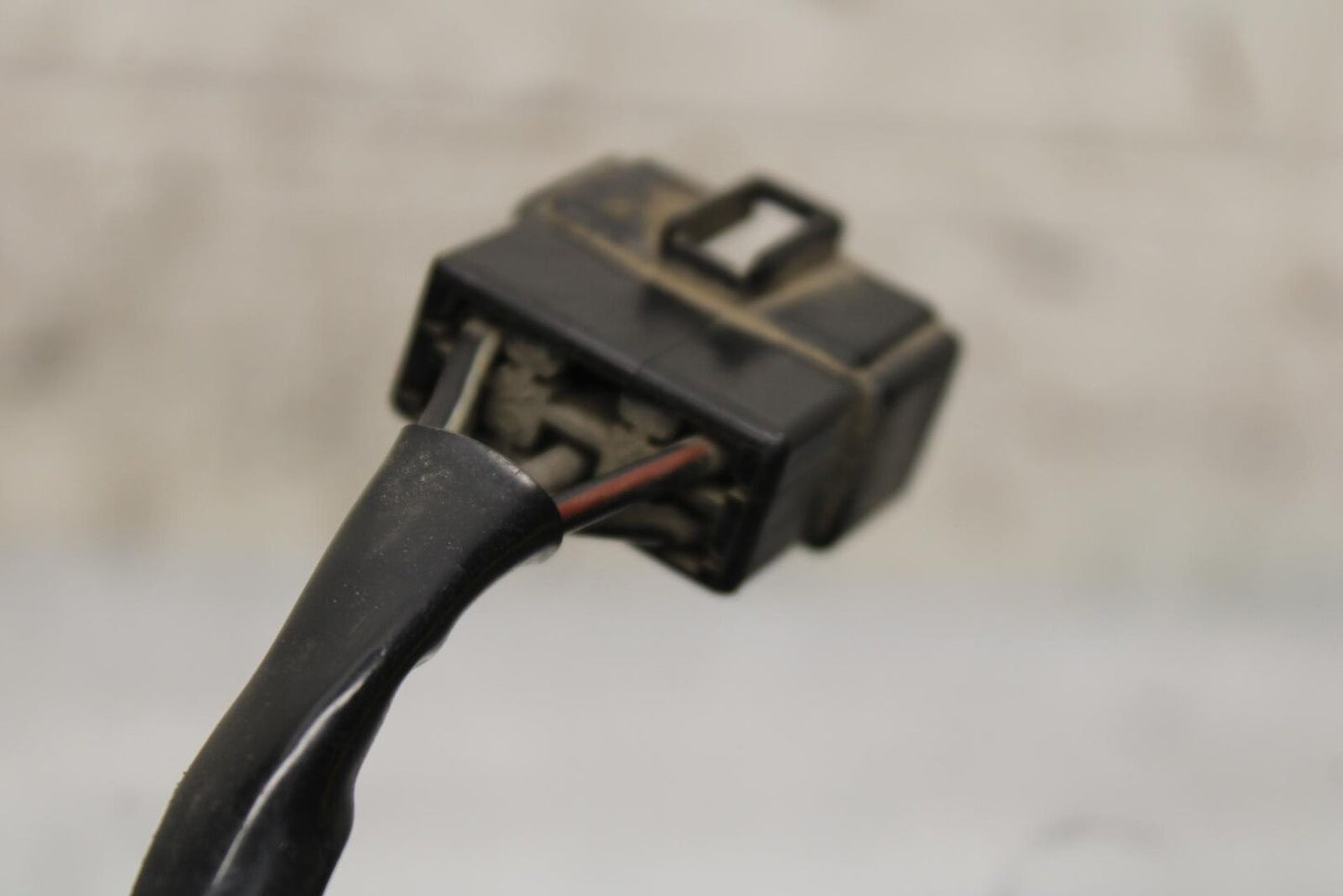 2004 Suzuki Intruder 1500 VL1500 RECTIFIER VOLTAGE REGULATOR 32800-44D11 BB573