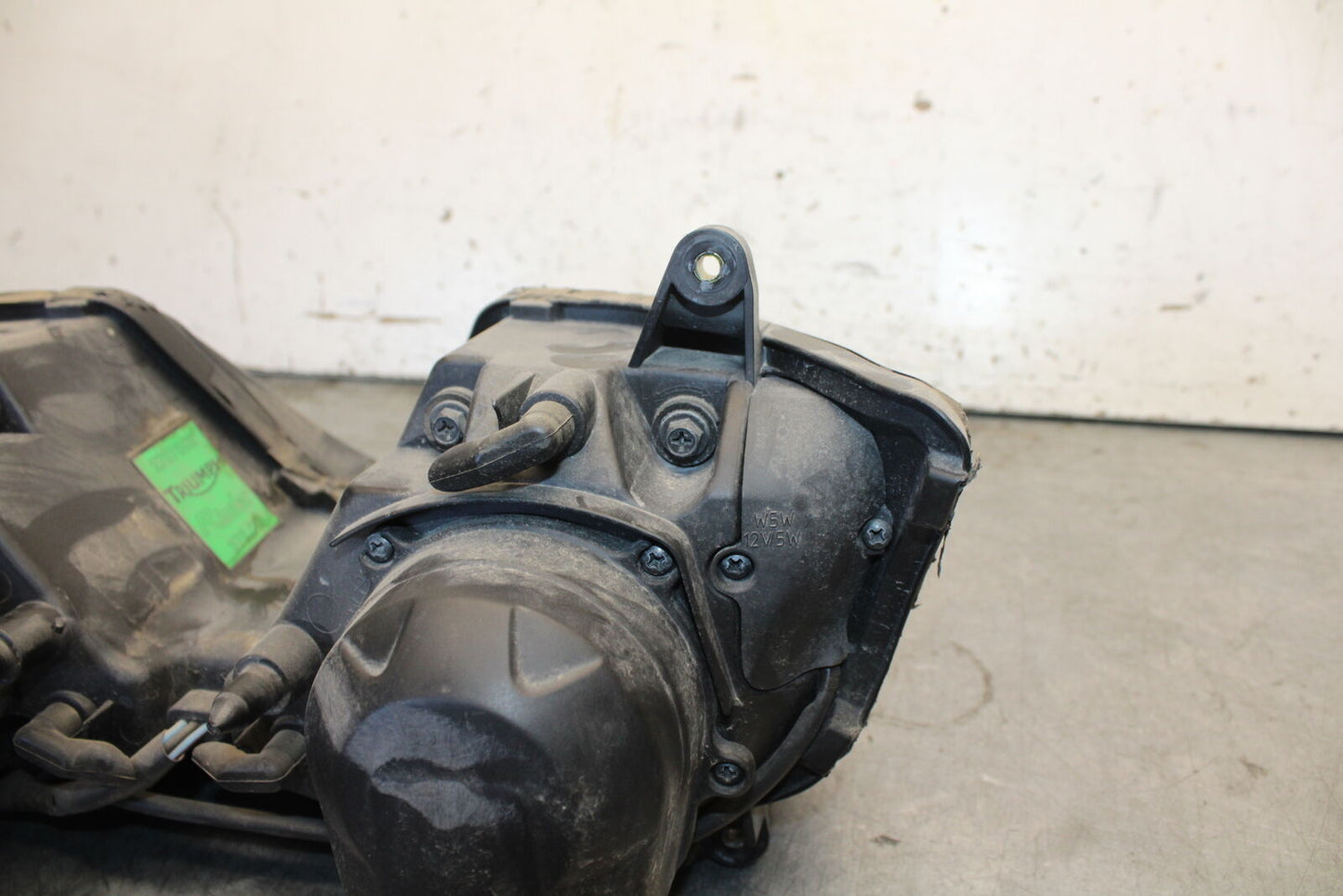 07-08 TRIUMPH DAYTONA 675 FRONT HEADLIGHT HEAD LIGHT LAMP BB685