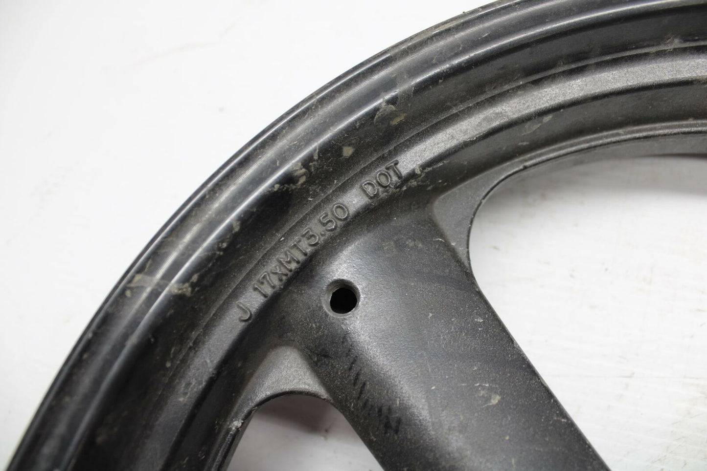 96 YAMAHA YZF750R FRONT WHEEL BB237