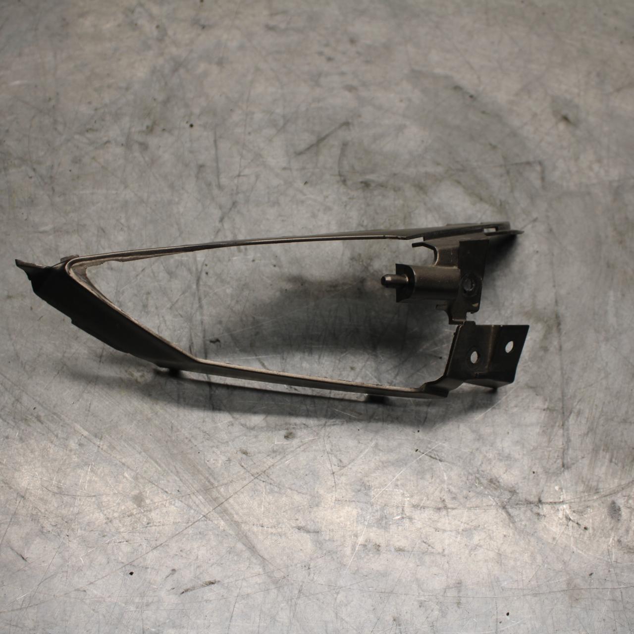 09-16 Suzuki GSXR 1000 Right Tail Brake Light Frame Cover Fairing Trim BB439