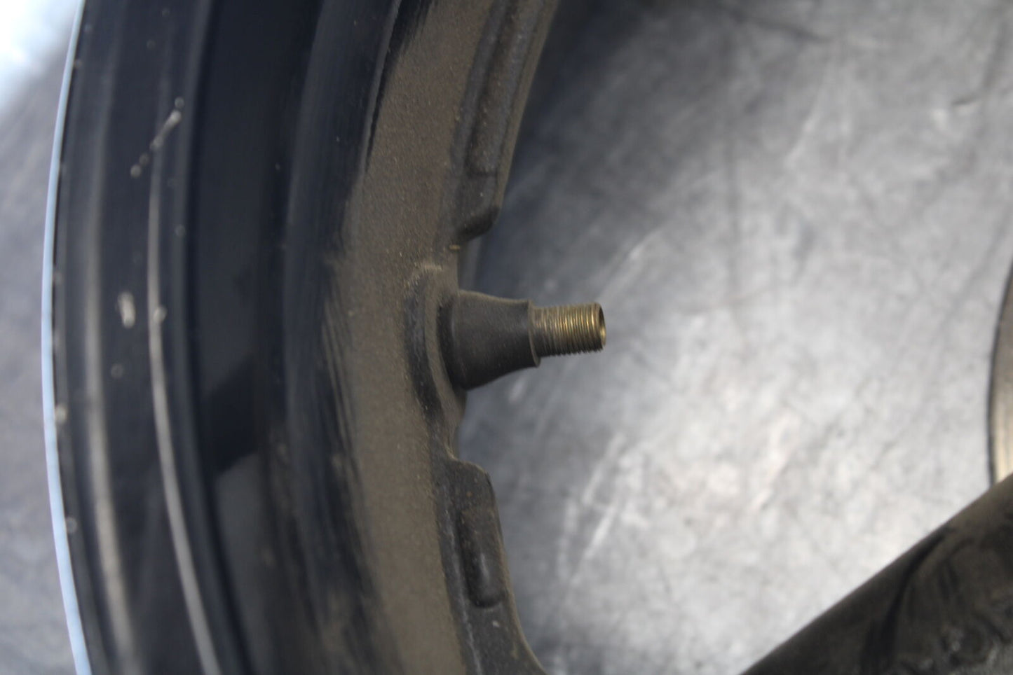 04-05 SUZUKI GSXR600 REAR WHEEL BACK RIM BB32