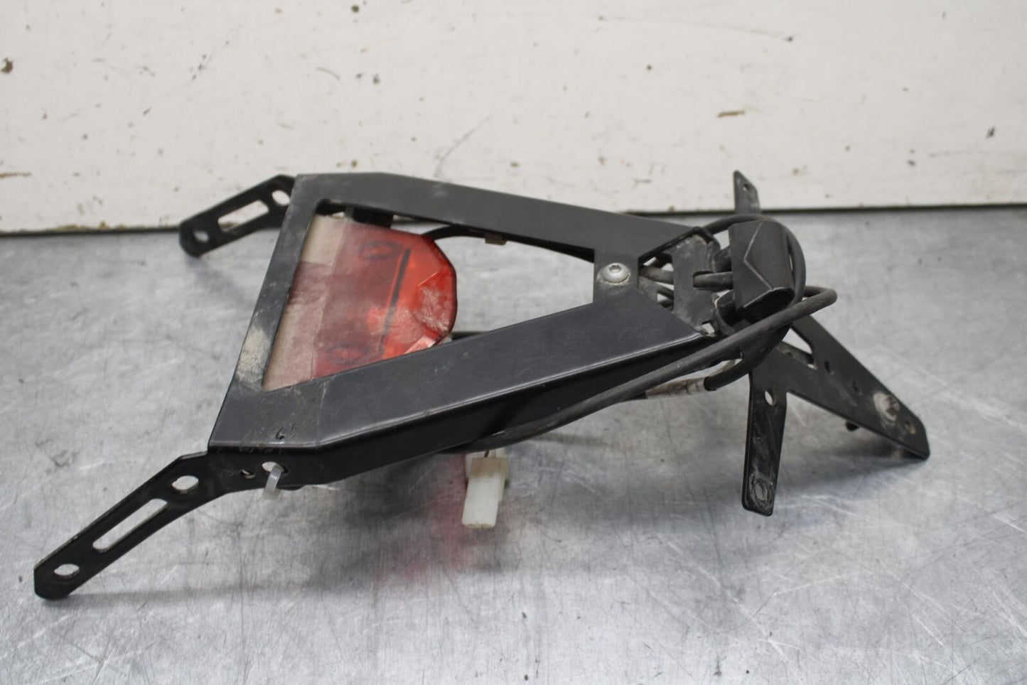 16-18 KTM 690 DUKE REAR BACK TAIL LIGHT MOUNT BRACKET BB631