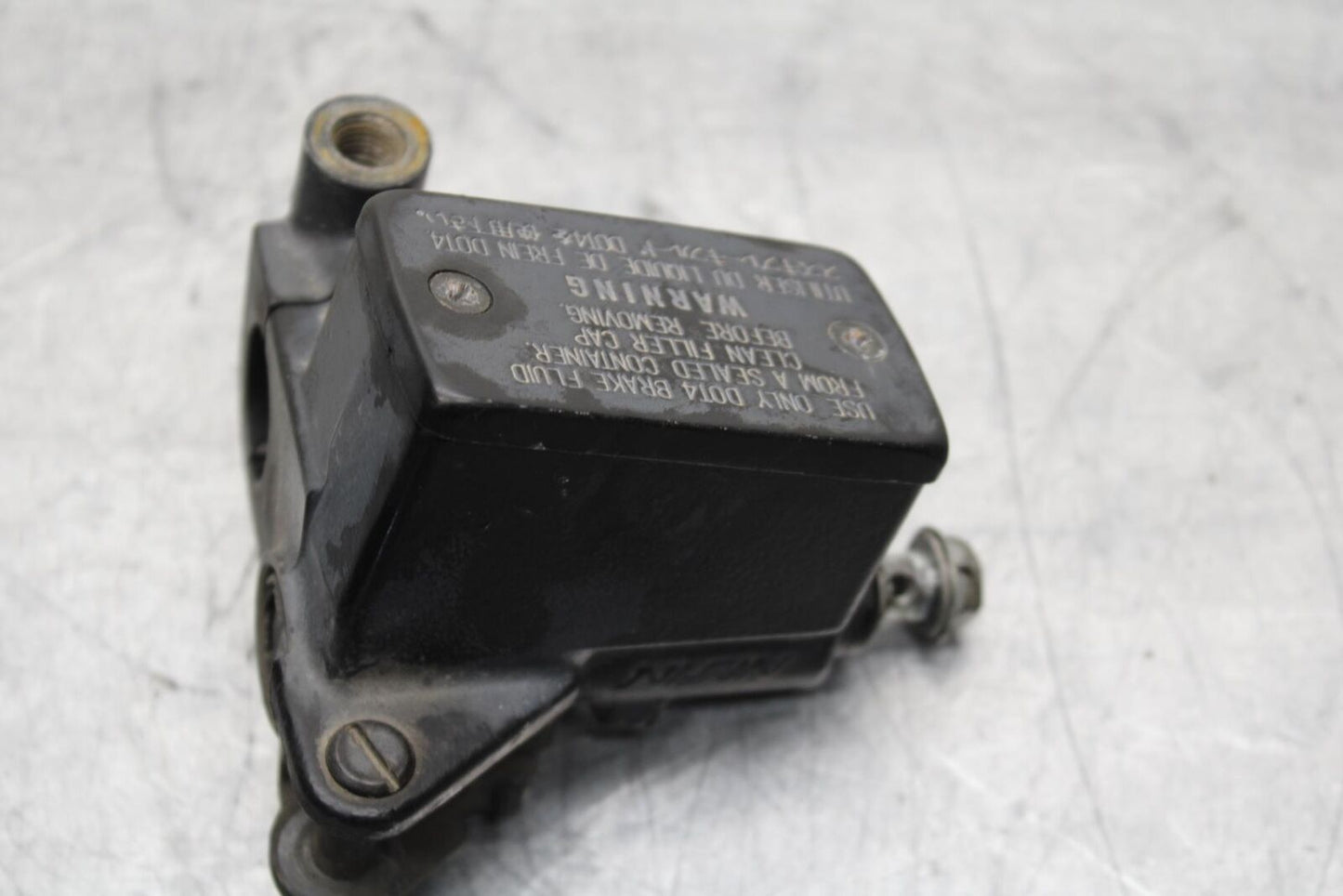 1997 Suzuki Bandit 1200 GSF1200S FRONT BRAKE MASTER CYLINDER BB559