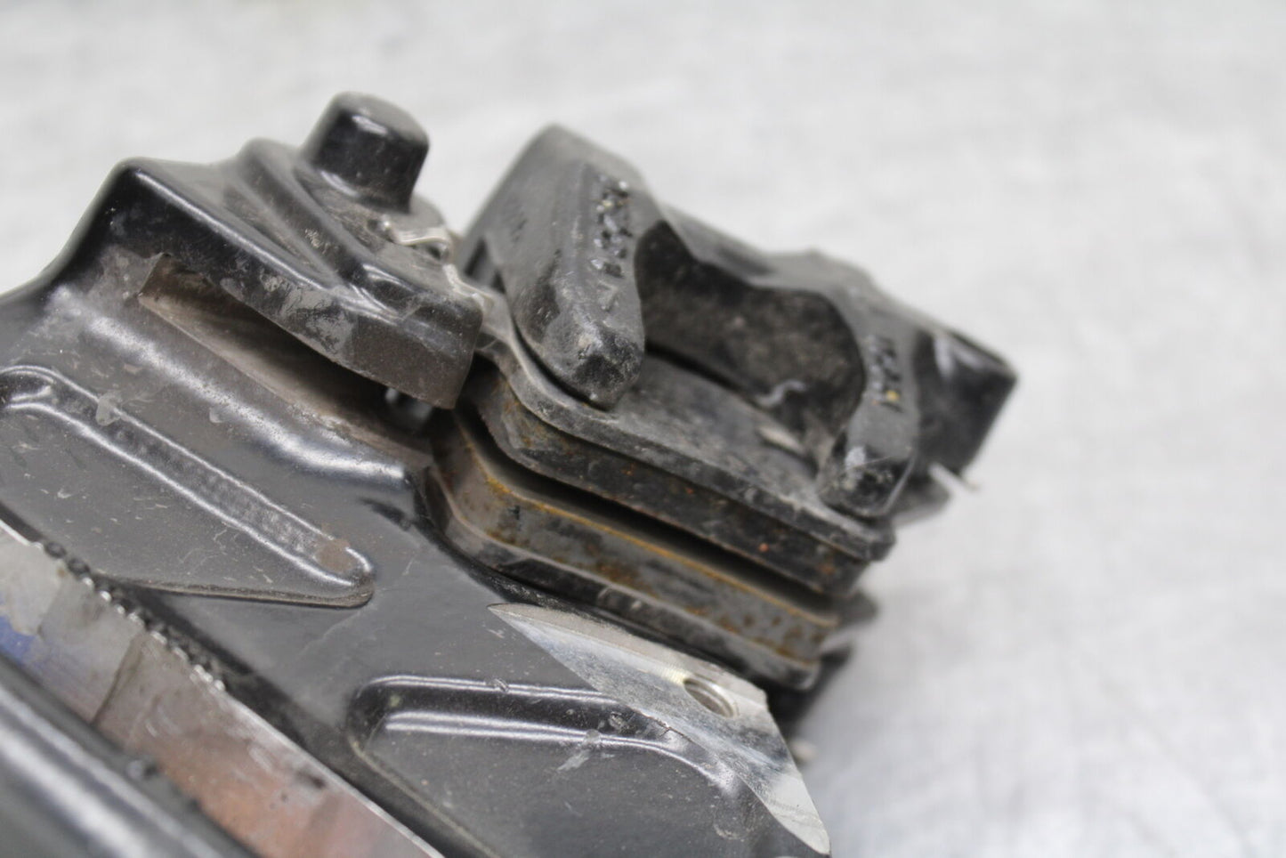 17-24 KTM 390 DUKE REAR BACK BRAKE CALIPER W MOUNT BRACKET BB734