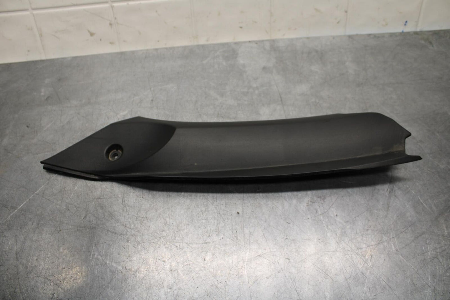 2001 Suzuki GSXR600 LEFT INNER FAIRING COWL PANEL TRIM OEM BB584