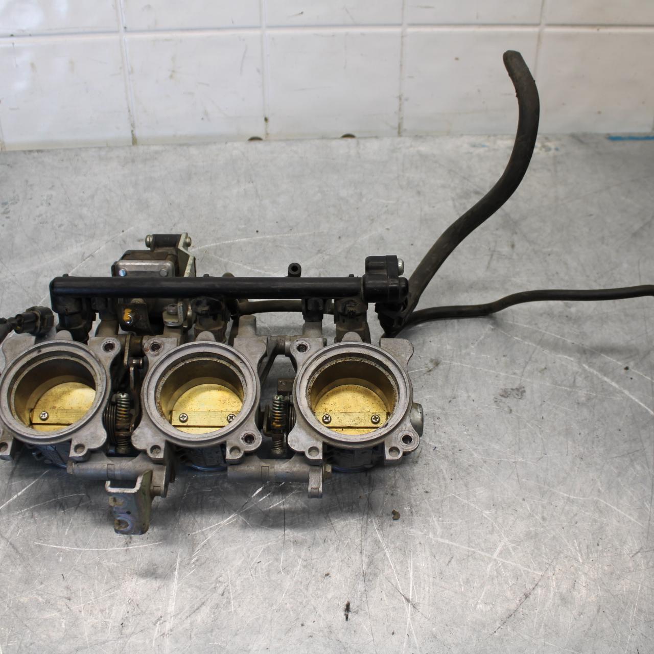 2006 Triumph Daytona 675 Triple MAIN FUEL INJECTORS / THROTTLE BODIES BB434