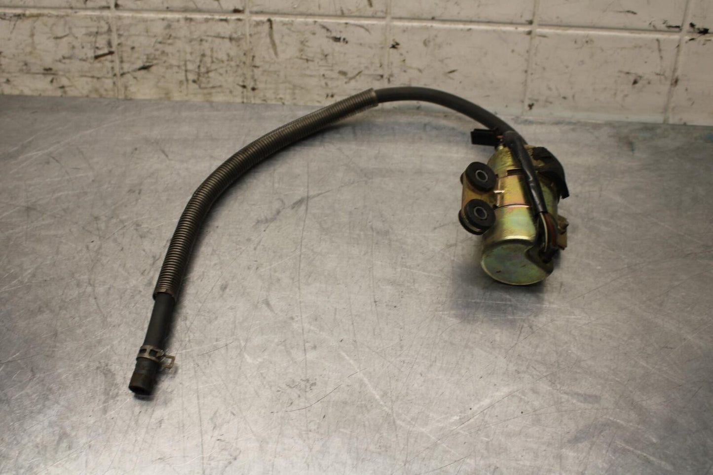 2004 Suzuki Intruder 1500 VL1500 FUEL GAS PUMP BB573
