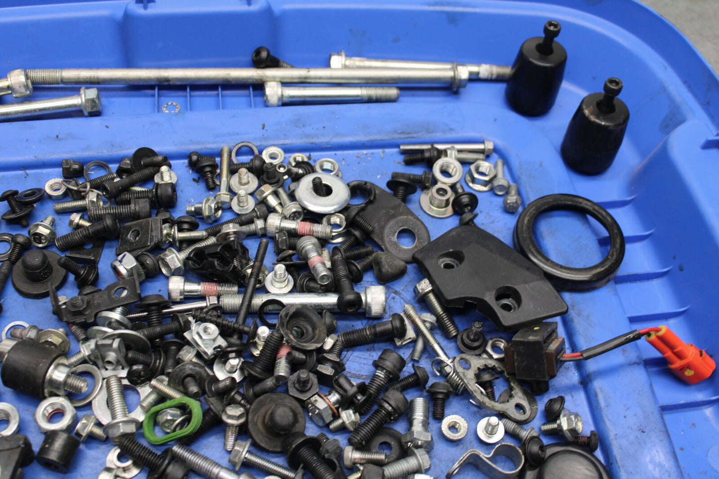 17-24 KTM 390 DUKE MOUNTING BOLTS HARDWARE MOTOR SCREWS BB734