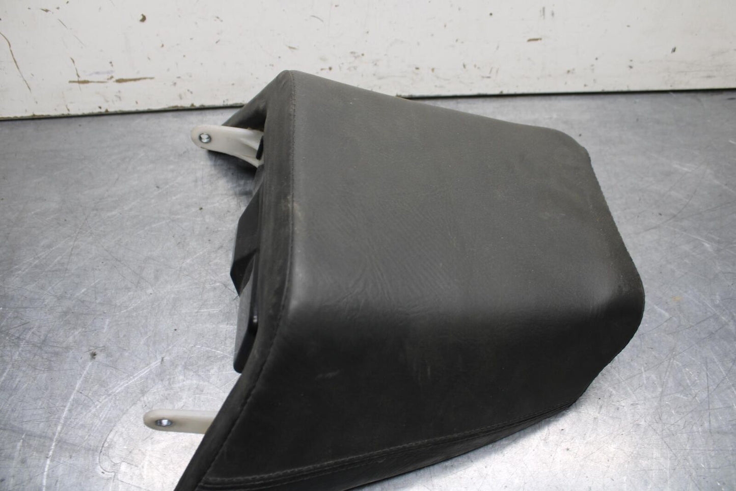 93-07 YAMAHA VMAX 1200 REAR BACK PASSENGER SEAT BB634