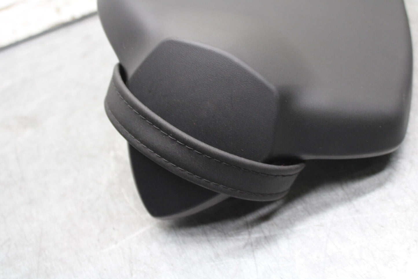 21-24 APRILIA RSV4 REAR PASSENGER SEAT PAD SADDLE PILLION OEM 2B0069 BB668
