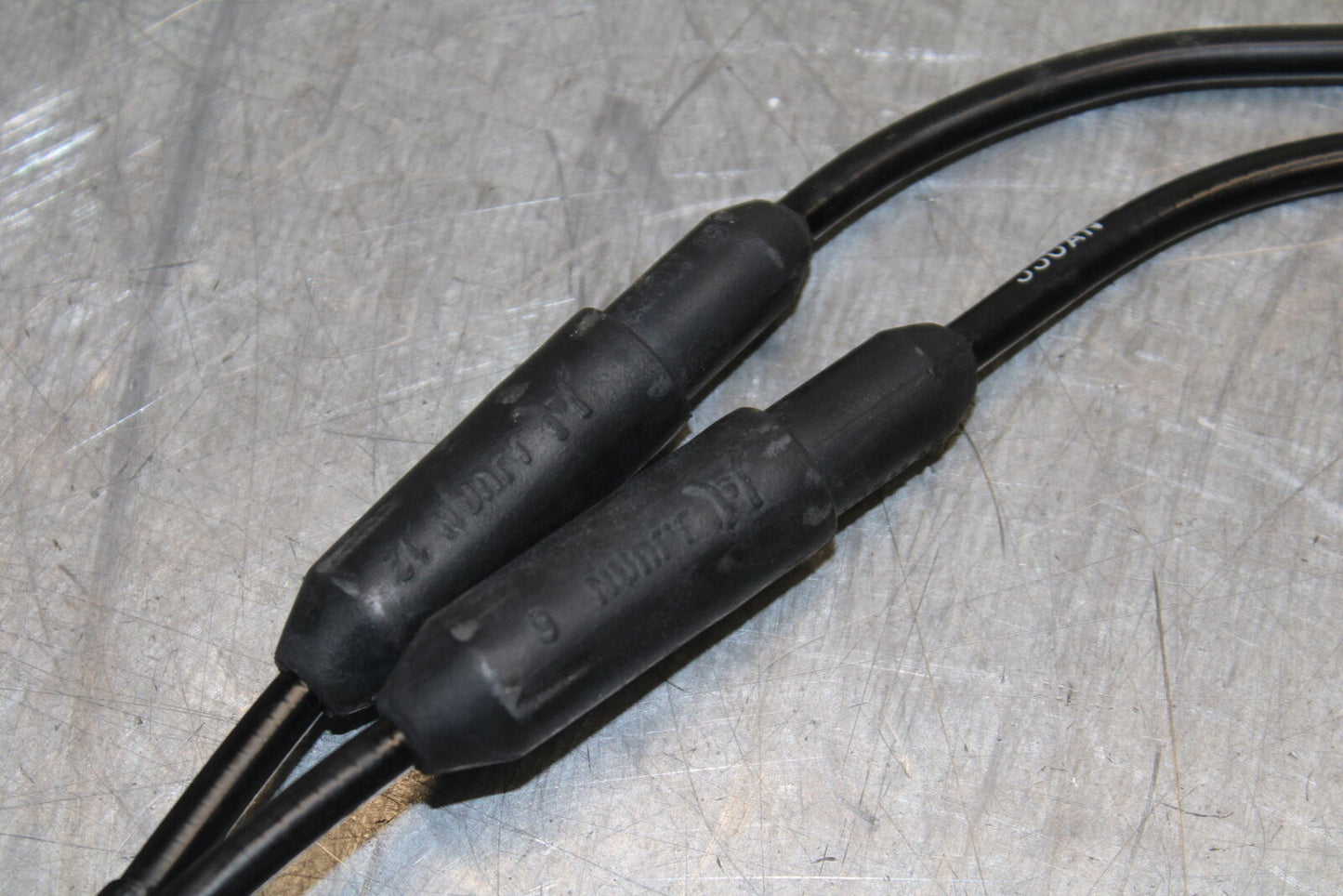 09-11 DUCATI 1198 DOMINO THROTTLE CABLE LINE HOUSING GUIDE BB705