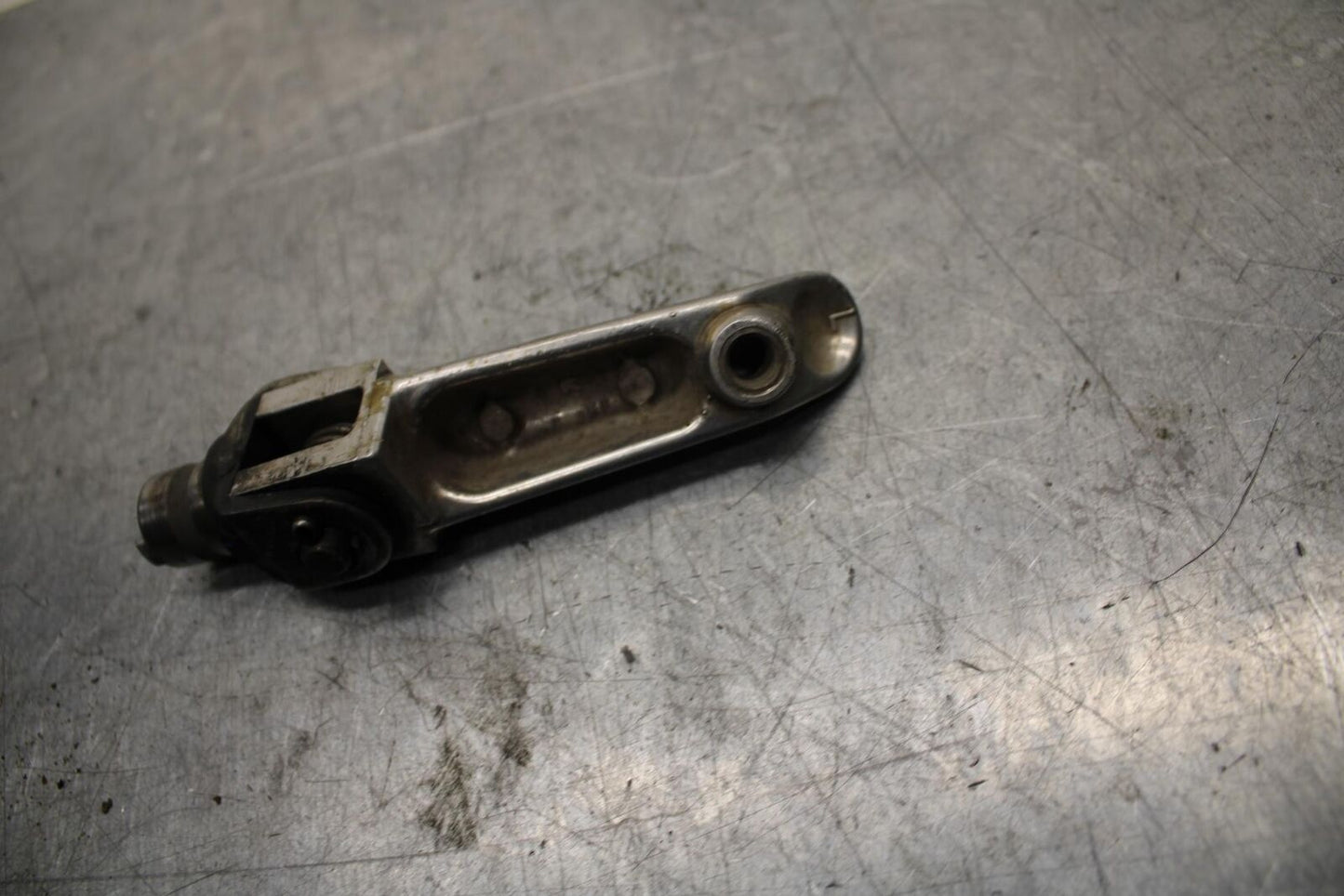 2002 Suzuki GSXR1000 LEFT FRONT FOOT REST PEG STEP 43526-35F00 BB73