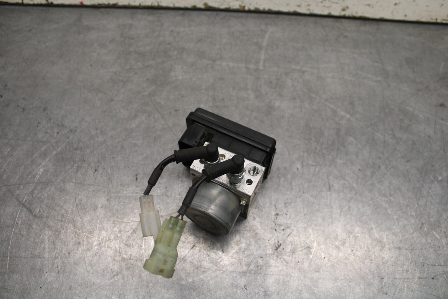 21-24 KTM 890 ADVENTURE R ABS PUMP UNIT MODULE BB723