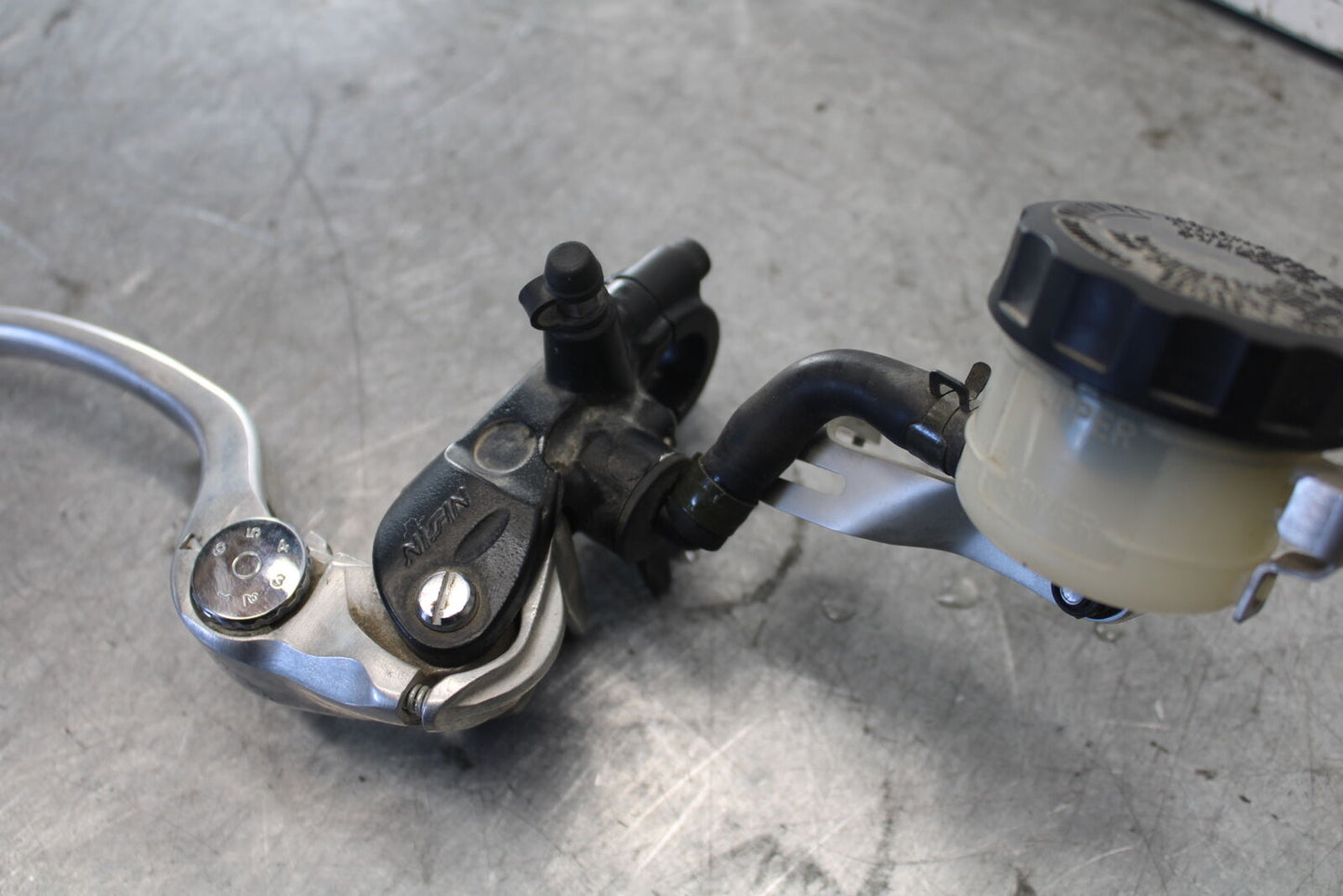 07-08 TRIUMPH DAYTONA 675 FRONT BRAKE MASTER CYLINDER w/ LEVER T2025700 BB685
