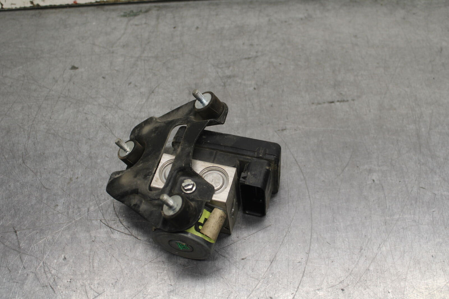 13-16 KTM 390 DUKE ABS PUMP UNIT MODULE BB748