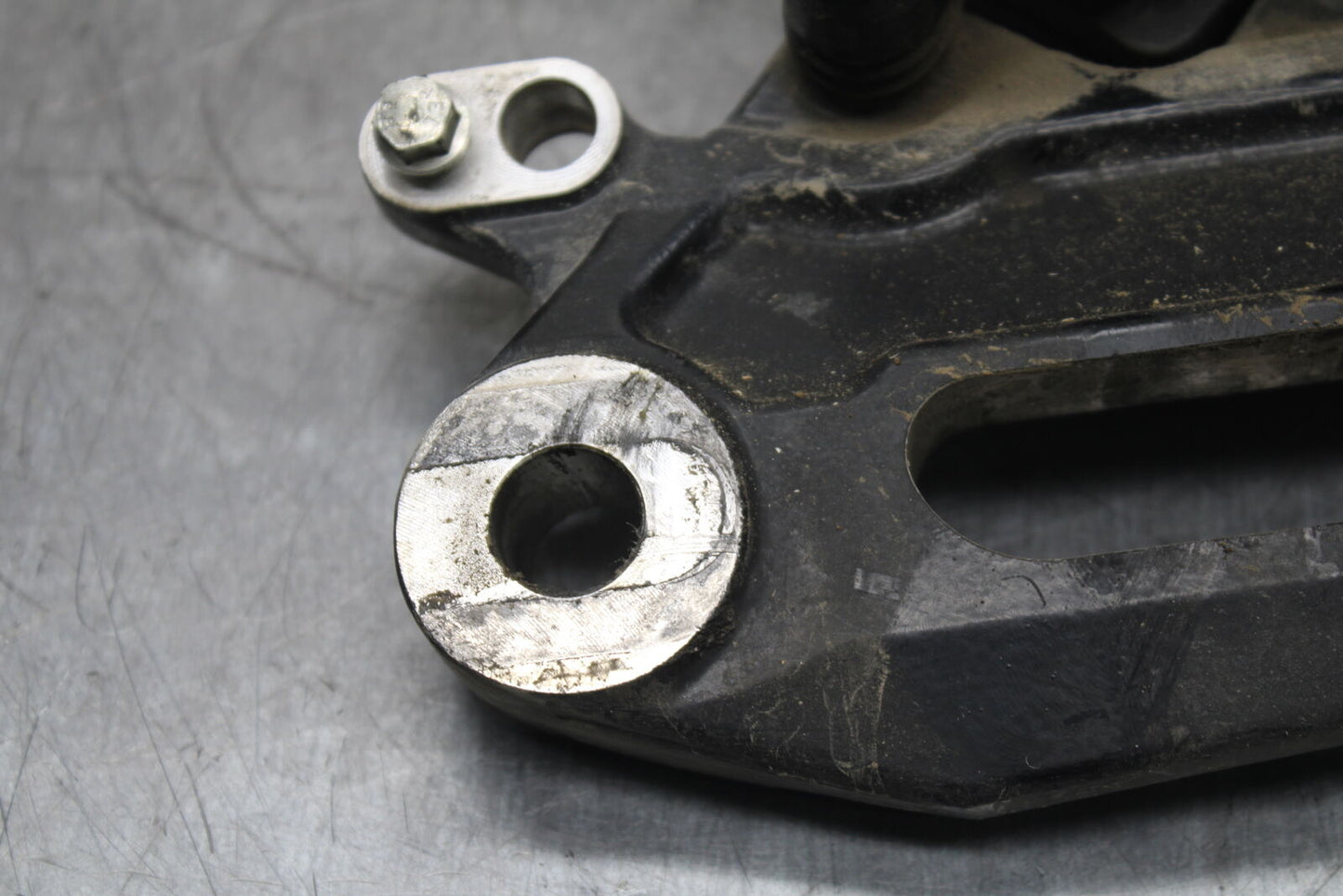 13-16 KTM 390 DUKE REAR BACK BRAKE CALIPER W MOUNT BRACKET BB748
