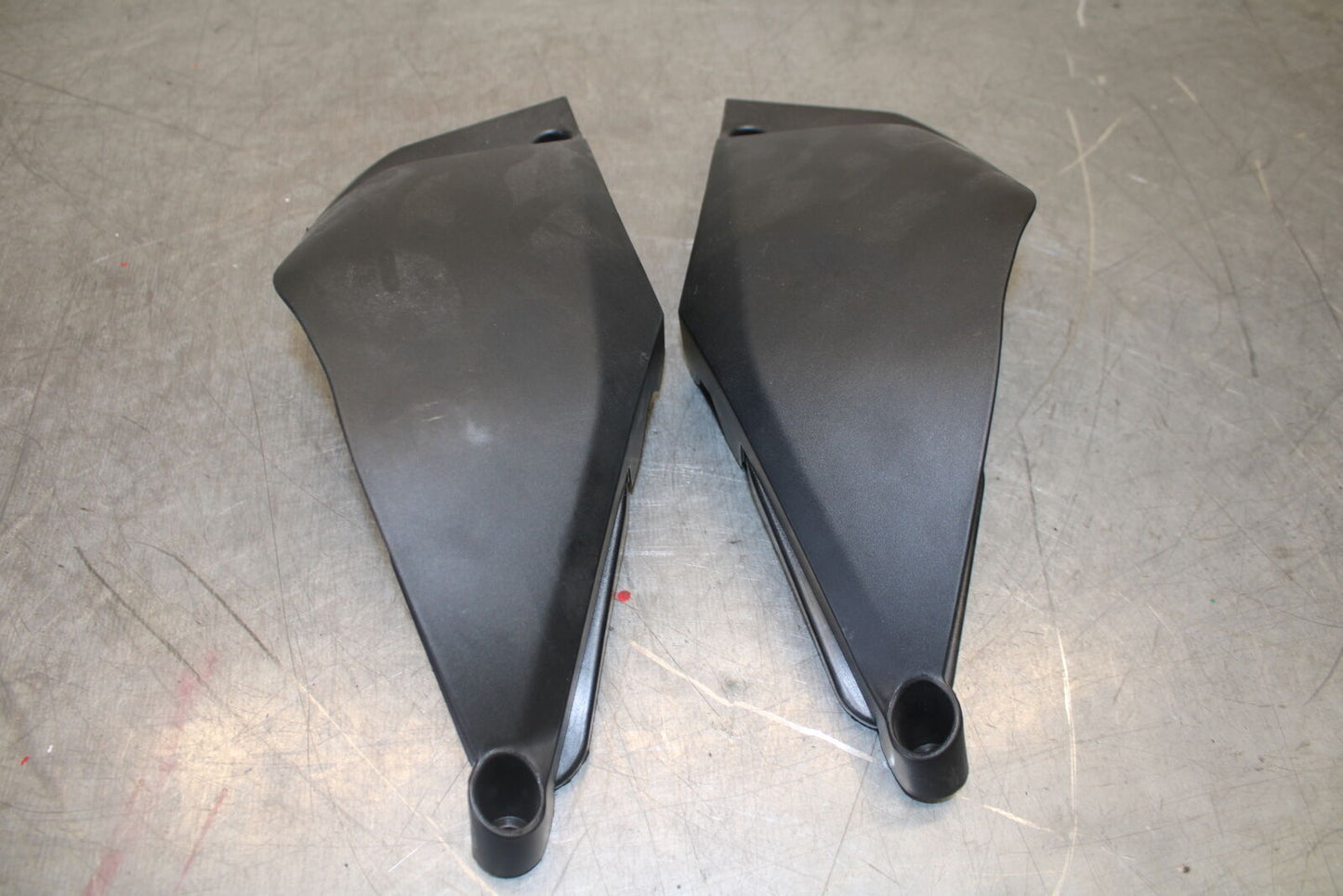 12-13 DUCATI STREETFIGHTER 848 AIR INTAKE SET BB705