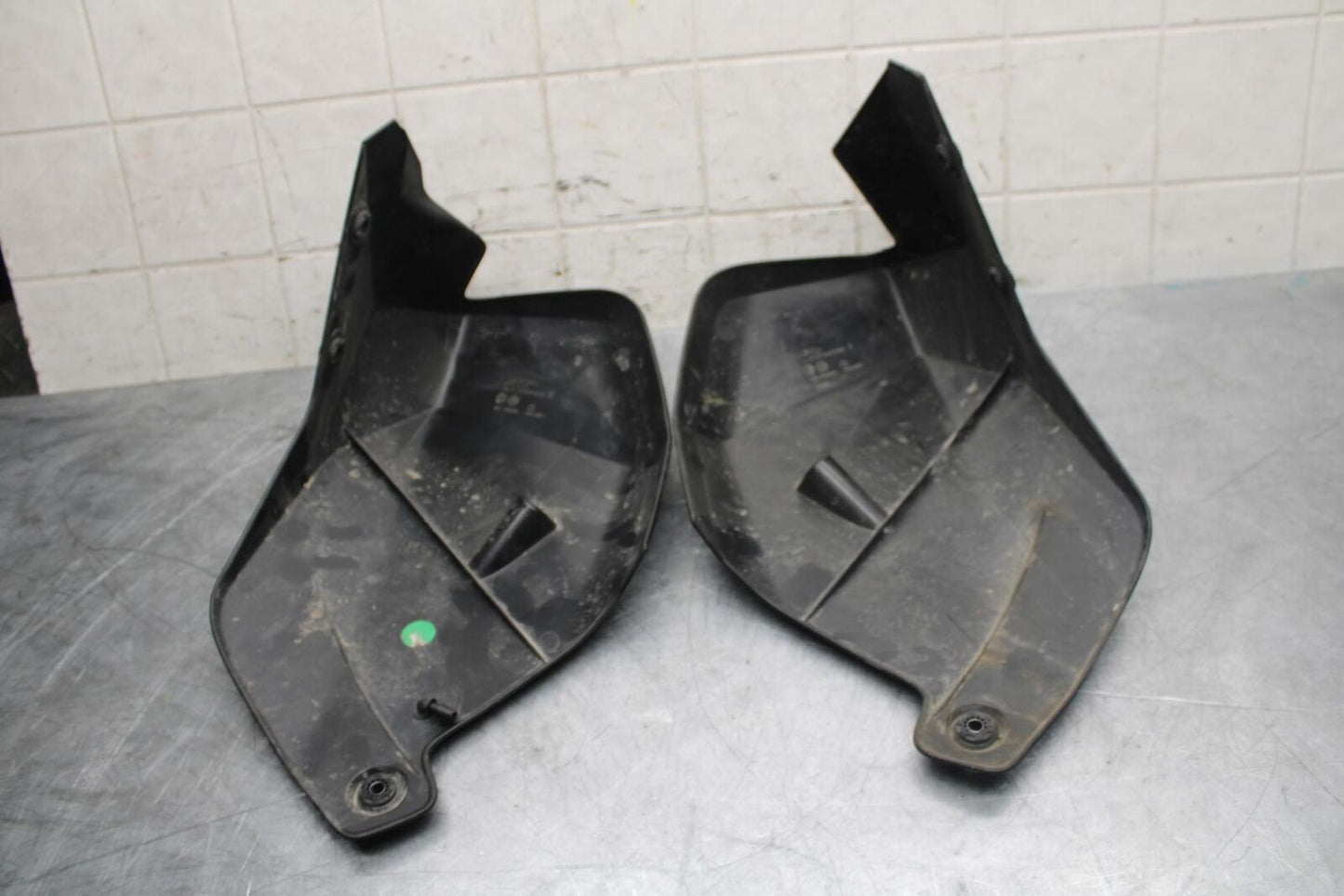22 KTM 890 ADVENTURE ENGINE TANK COWL GUARD 3000023 BB514