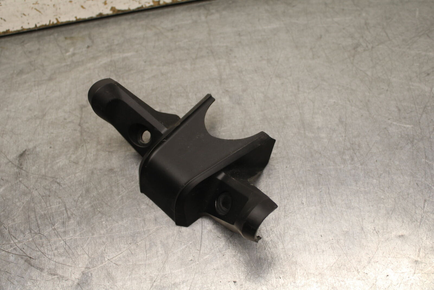 17-24 KTM 390 DUKE UPPER FAIRING GAUGES STAY BRACKET COVER BB734