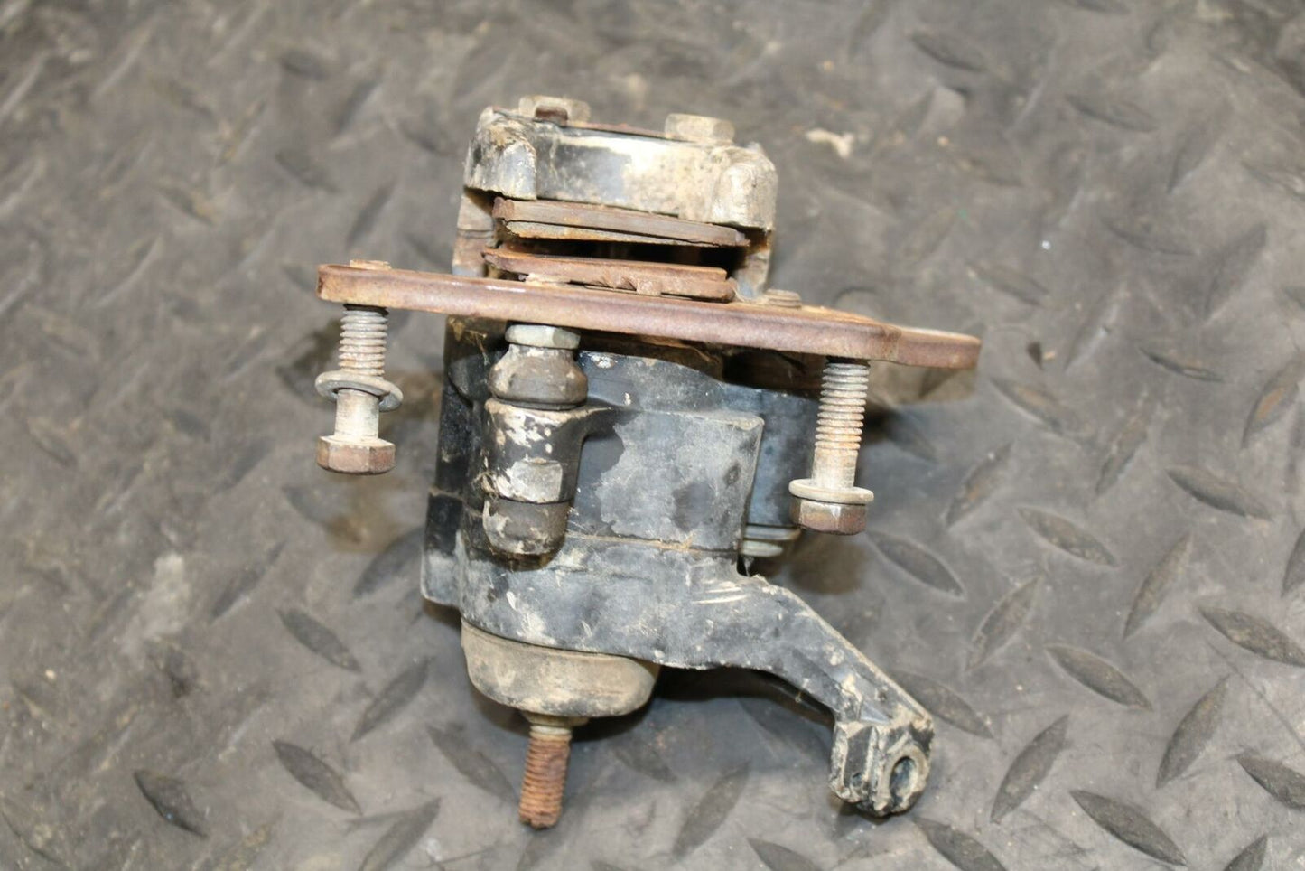 85-86 SUZUKI QUADRACER 250 REAR BACK BRAKE CALIPER BB210