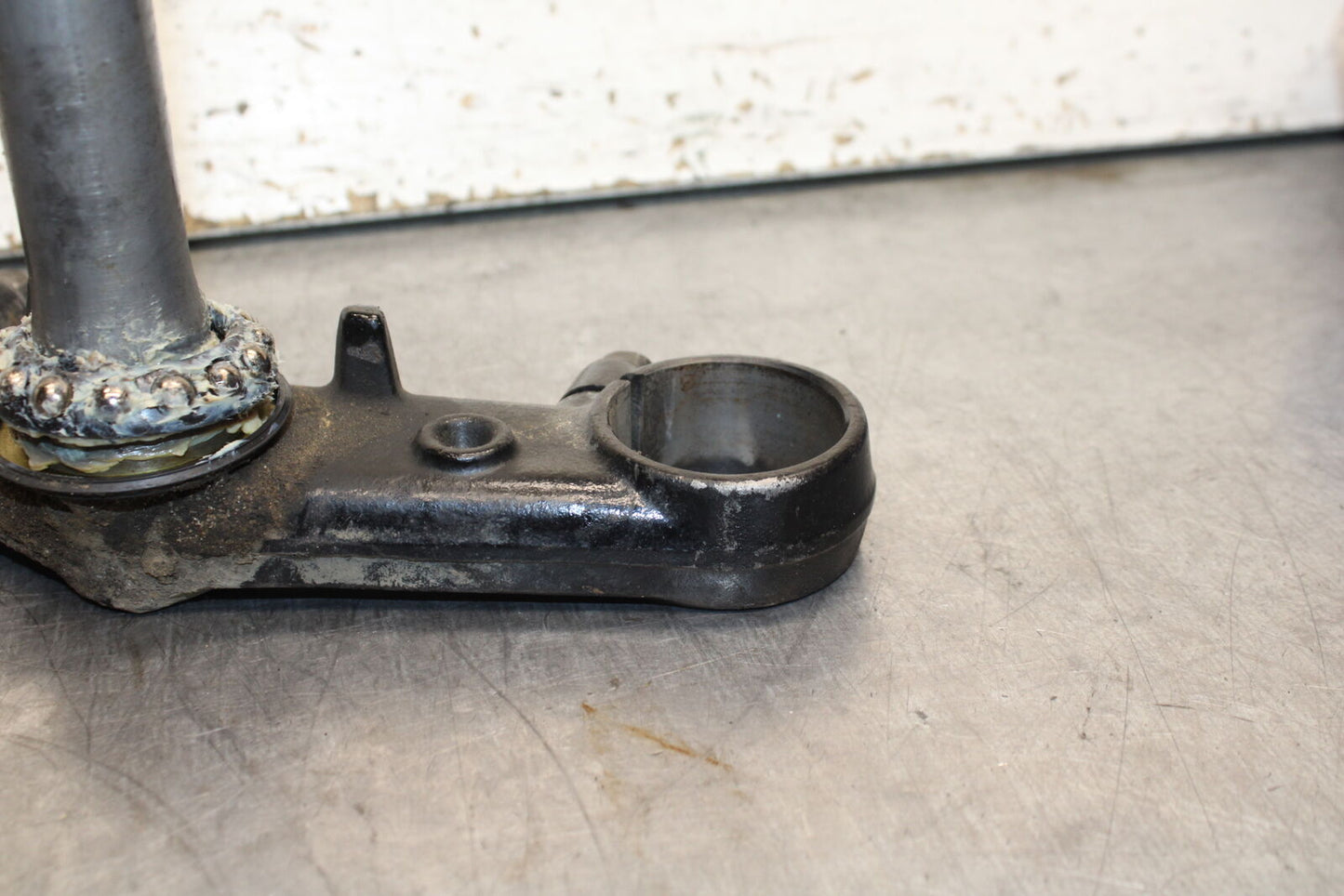 01-06 HONDA CBR600F4I FRONT FORKS CLAMP LOWER TRIPLE TREE STEM BB115