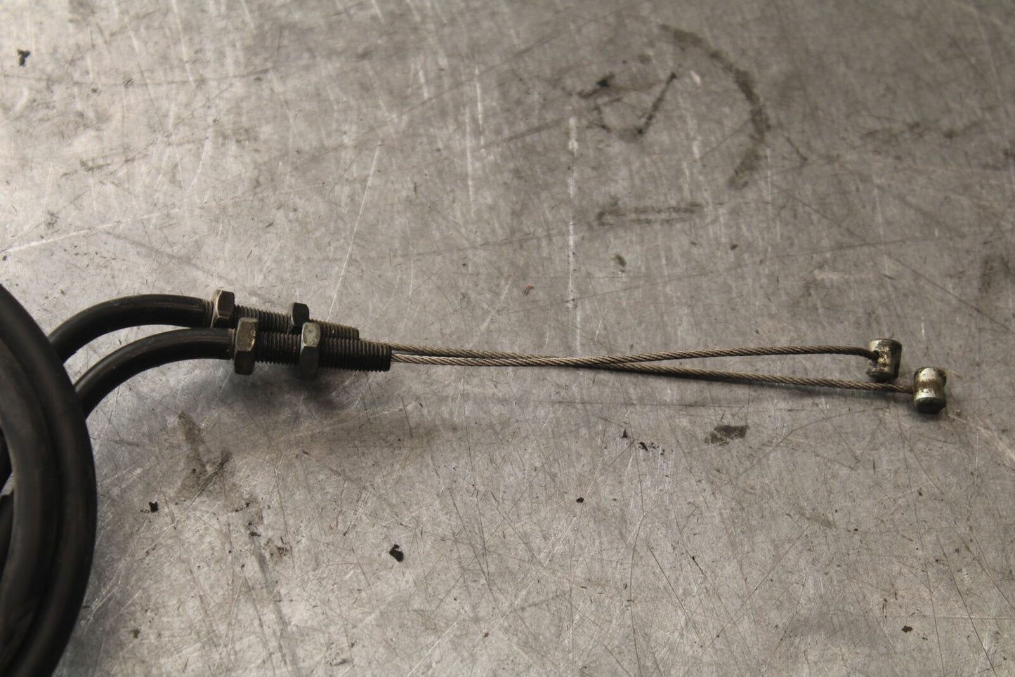 07-08 TRIUMPH DAYTONA 675 THROTTLE CABLES LINES BB685