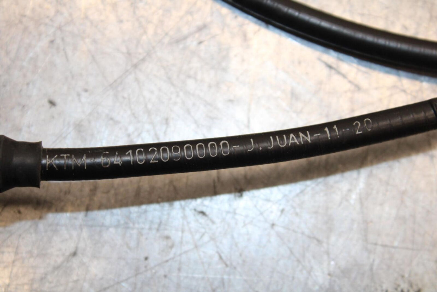 20-24 KTM 890 DUKE R CLUTCH CABLE LINE BB627