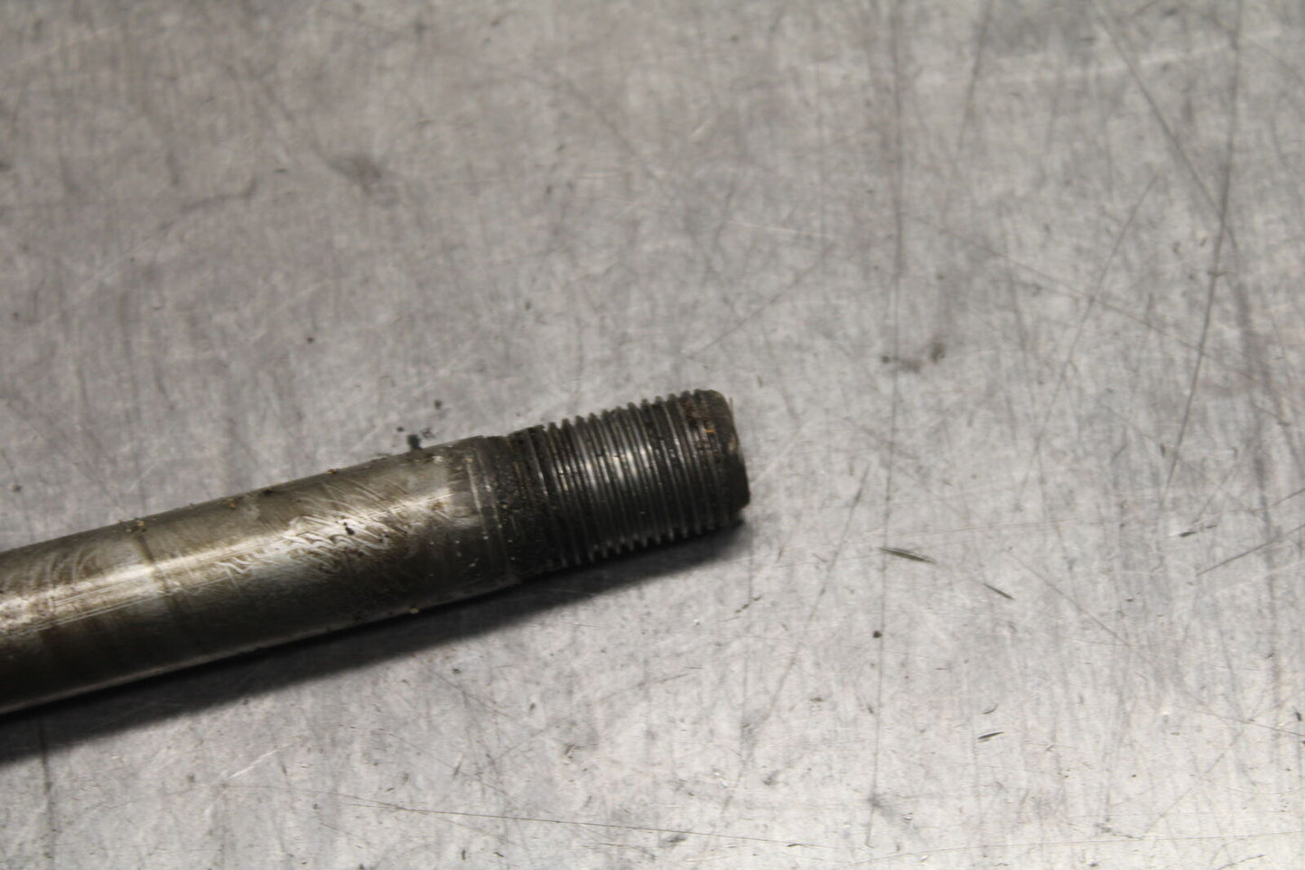 96-07 YAMAHA YZF600R FRONT WHEEL RIM AXLE PIVOT BOLT BB746