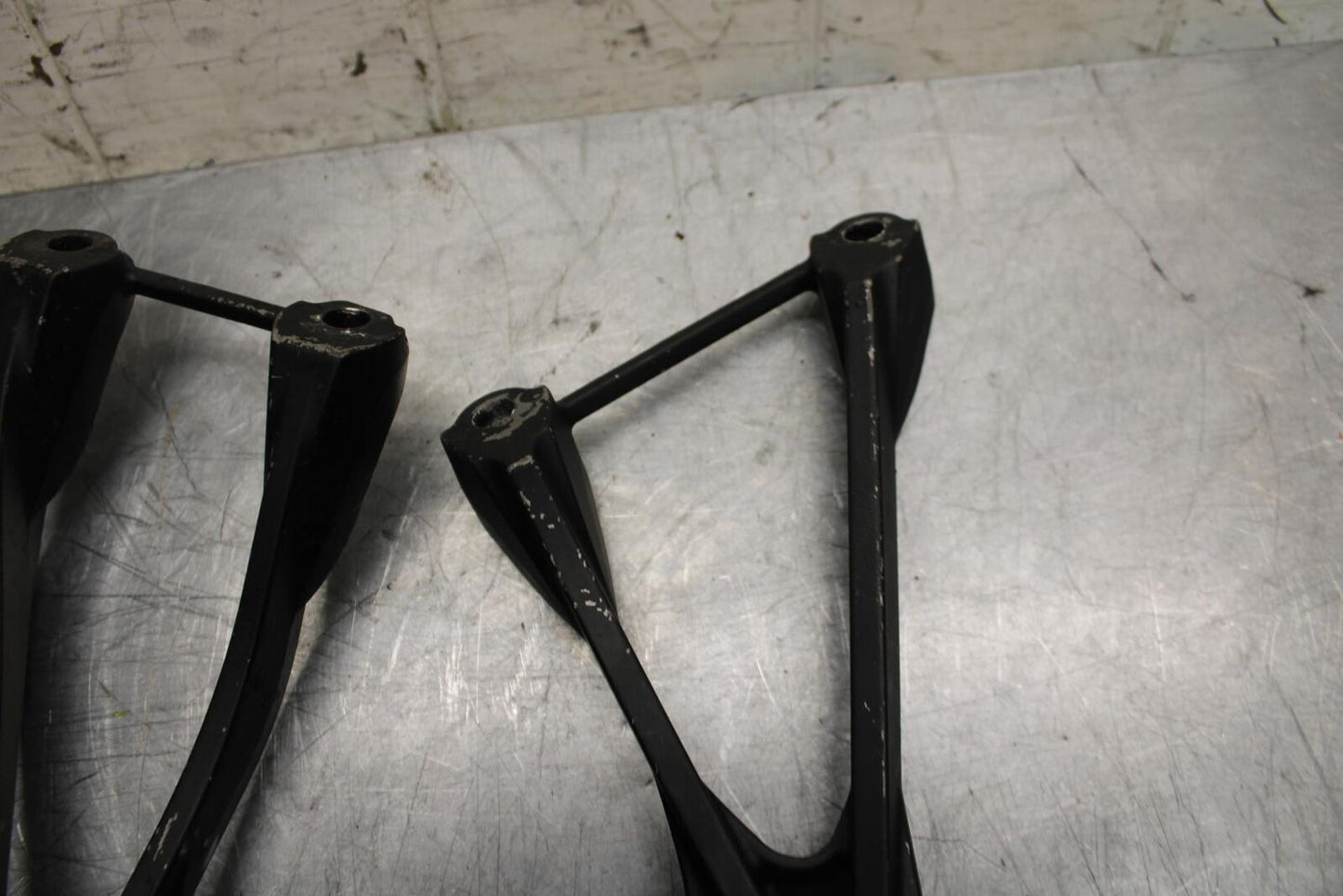 05-06 KAWASAKI NINJA ZX6R REAR BACK PASSENGER PEG SET PAIR BB505
