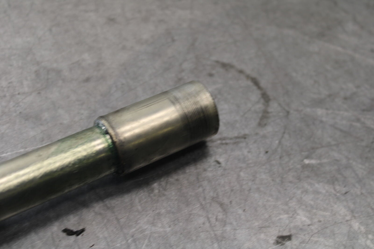 07-08 TRIUMPH DAYTONA 675 FRONT WHEEL RIM AXLE PIVOT BOLT BB685