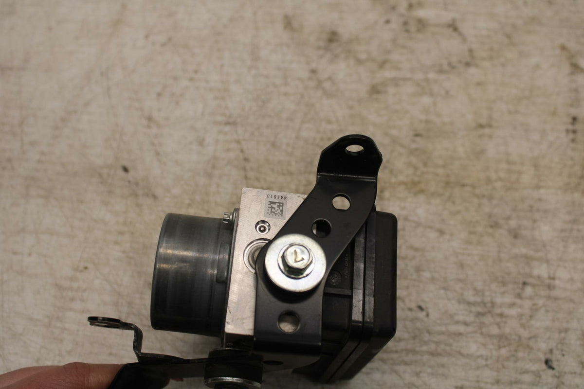 17-20 KAWASAKI NINJA 650 ABS PUMP UNIT MODULE BB364