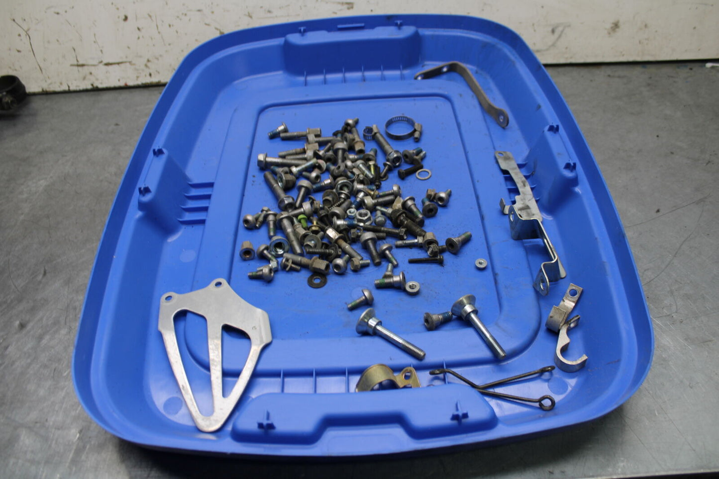 01-06 HONDA CBR600F4I MOUNTING BOLTS HARDWARE MOTOR SCREWS BB115