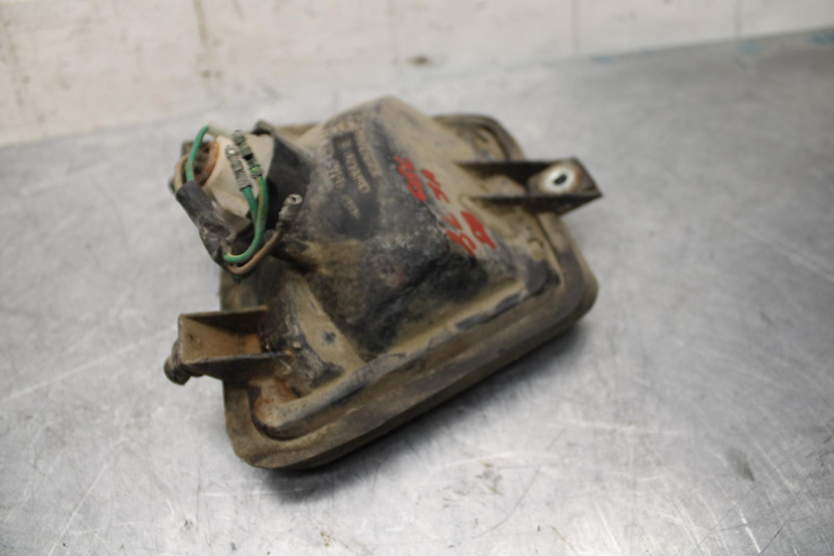 1984 Honda Interceptor 750 VF750F REAR TAIL TAILLIGHT BACK BRAKE LIGHT BB38