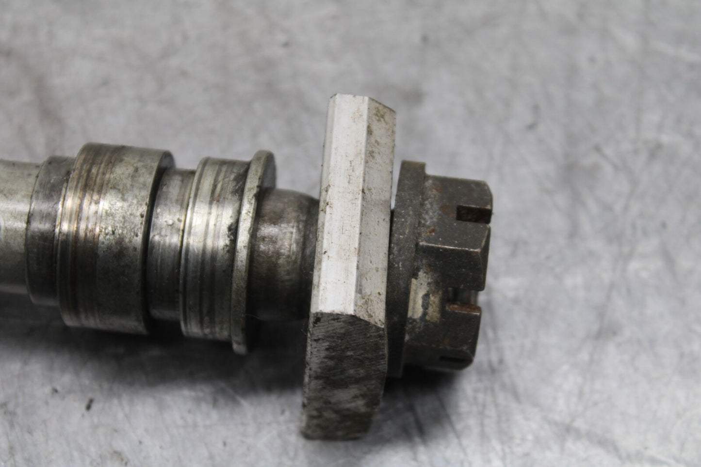 01-03 SUZUKI GSXR600 REAR AXLE BACK WHEEL RIM PIVOT BOLT AXEL BB336